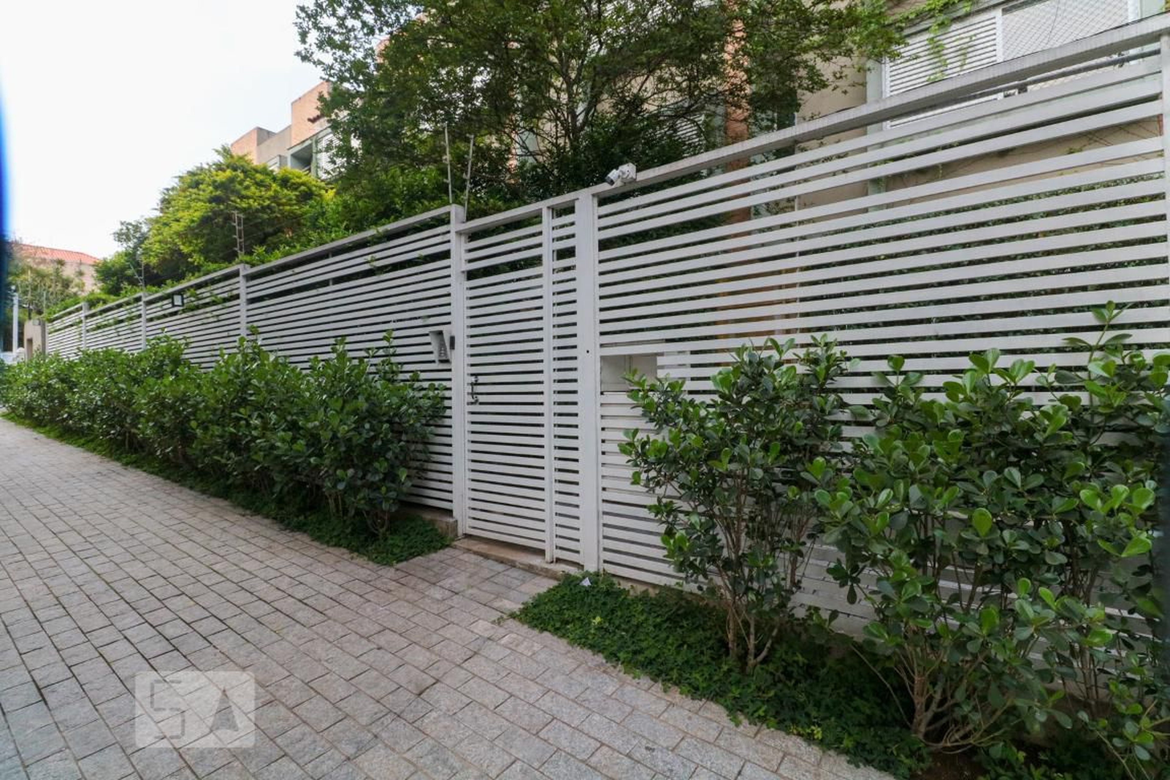 Fachada Condomínio em Rua Beatriz, 50