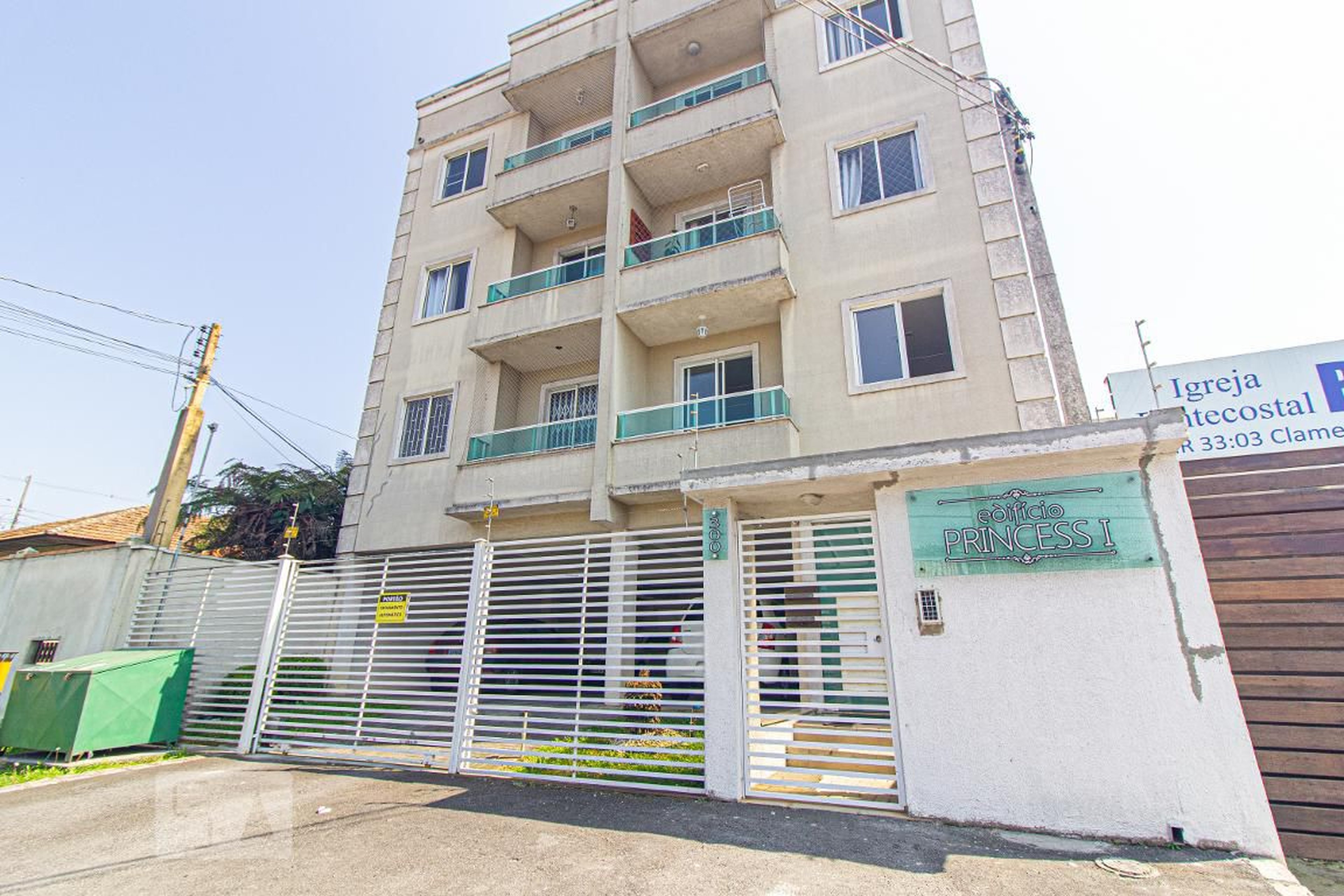 Fachada do Condomínio Condomínio Princess I