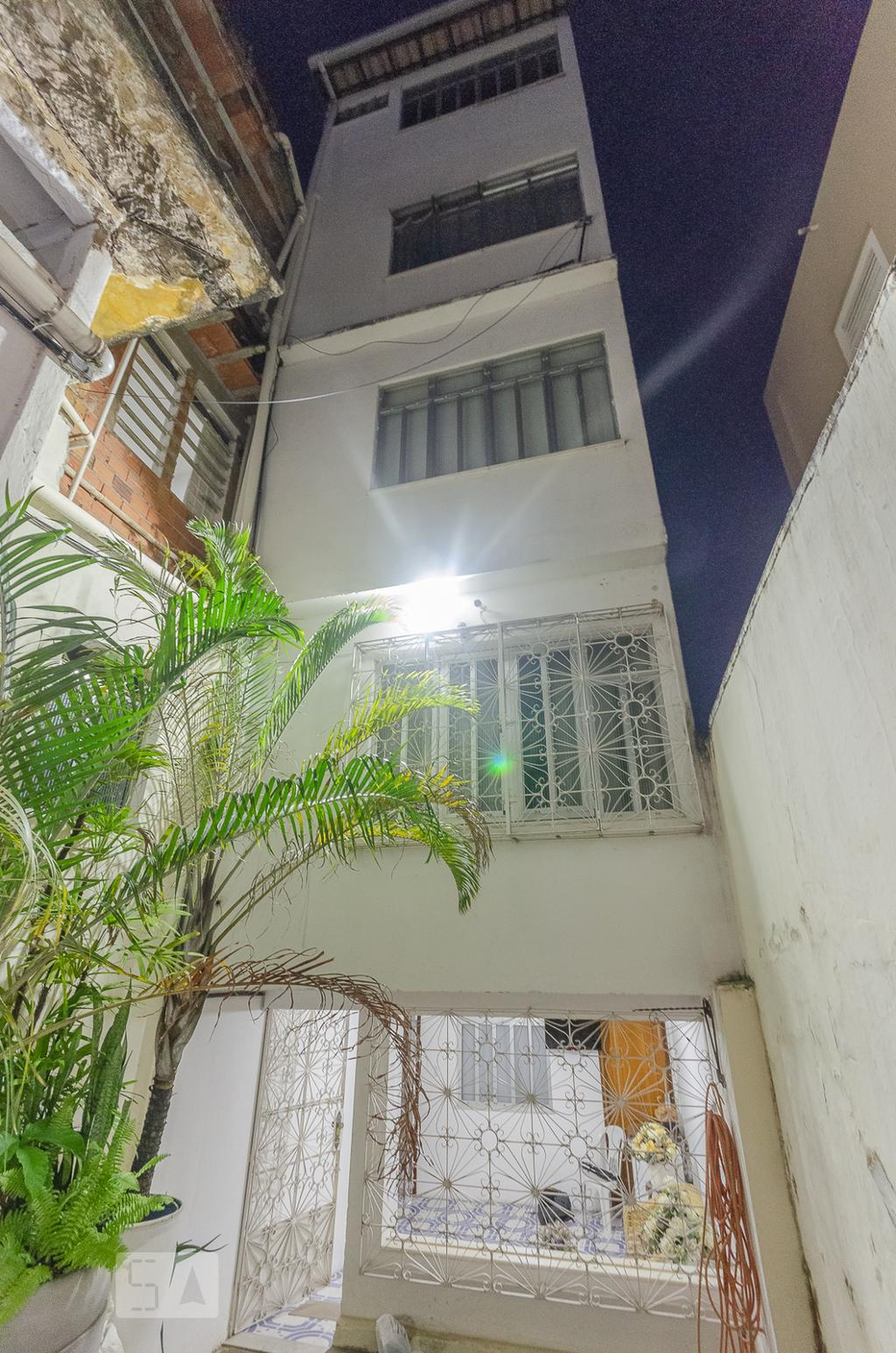 Fachada do Prédio Condomínio em Rua dos Bandeirantes, 49A