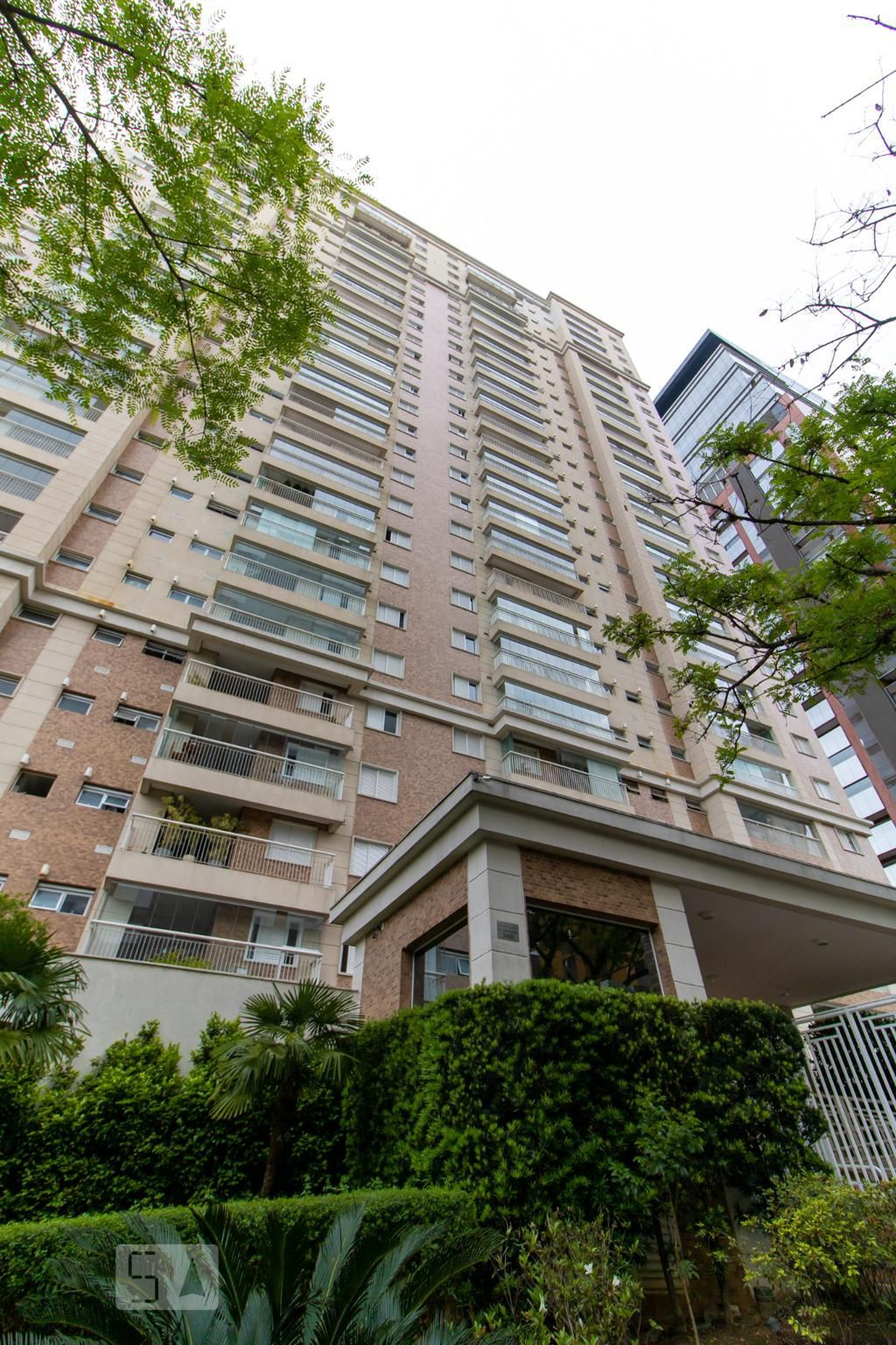 Fachada do condomínio Condomínio London Ville