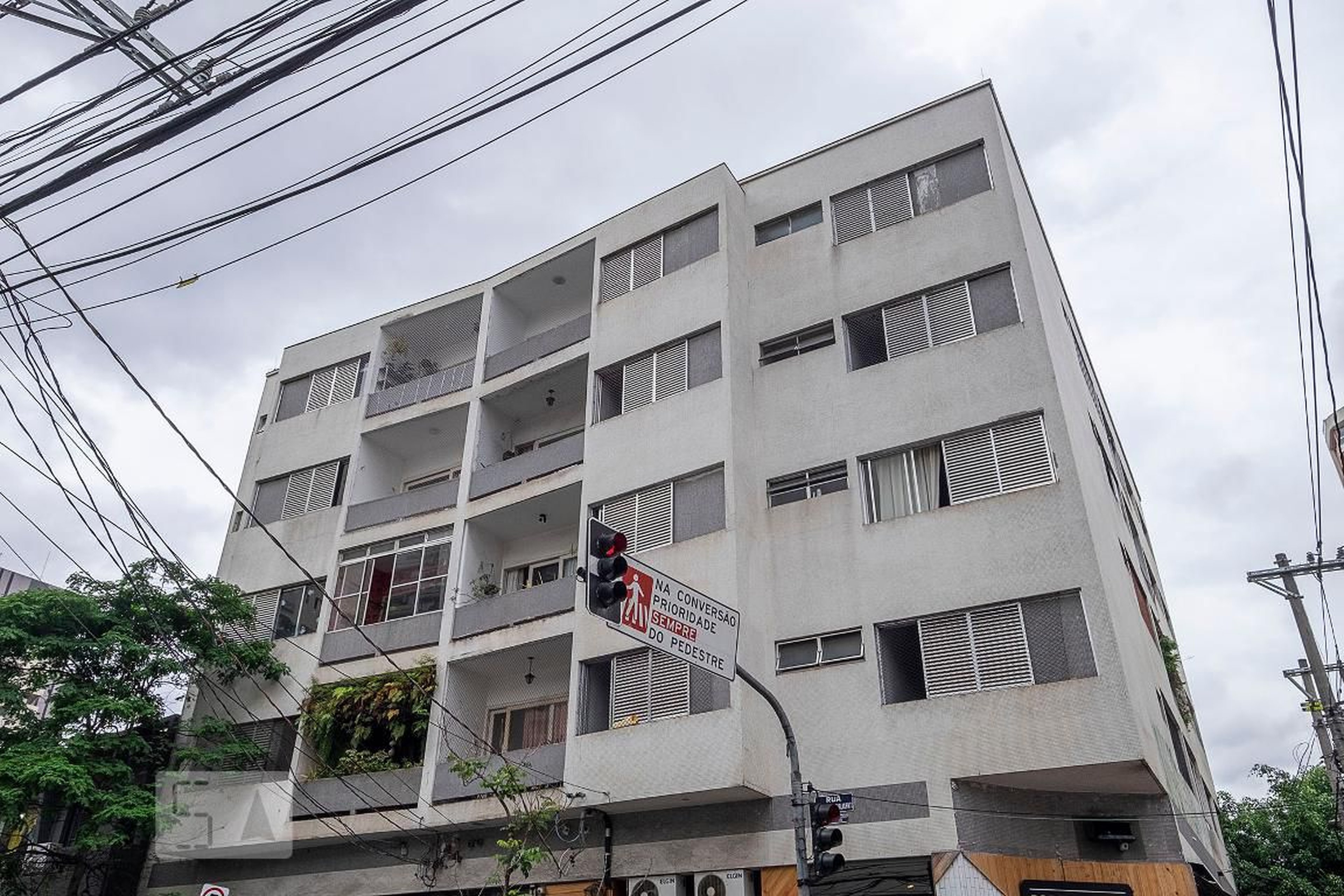 Fachada Condomínio em Rua Doutor Virgílio de Carvalho Pinto, 207