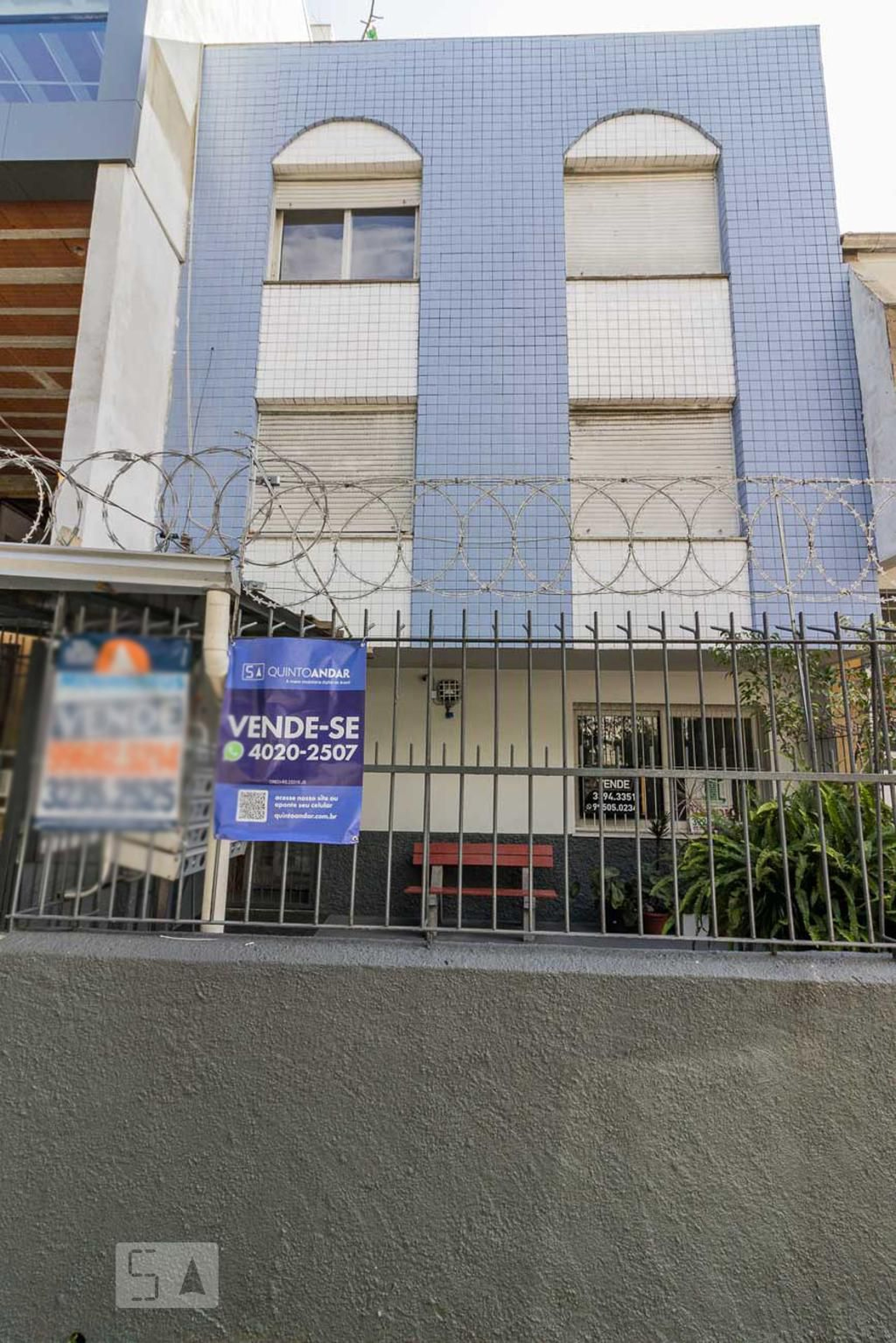 Fachada Condomínio em Rua Doutor Ramiro D'ávila, 196