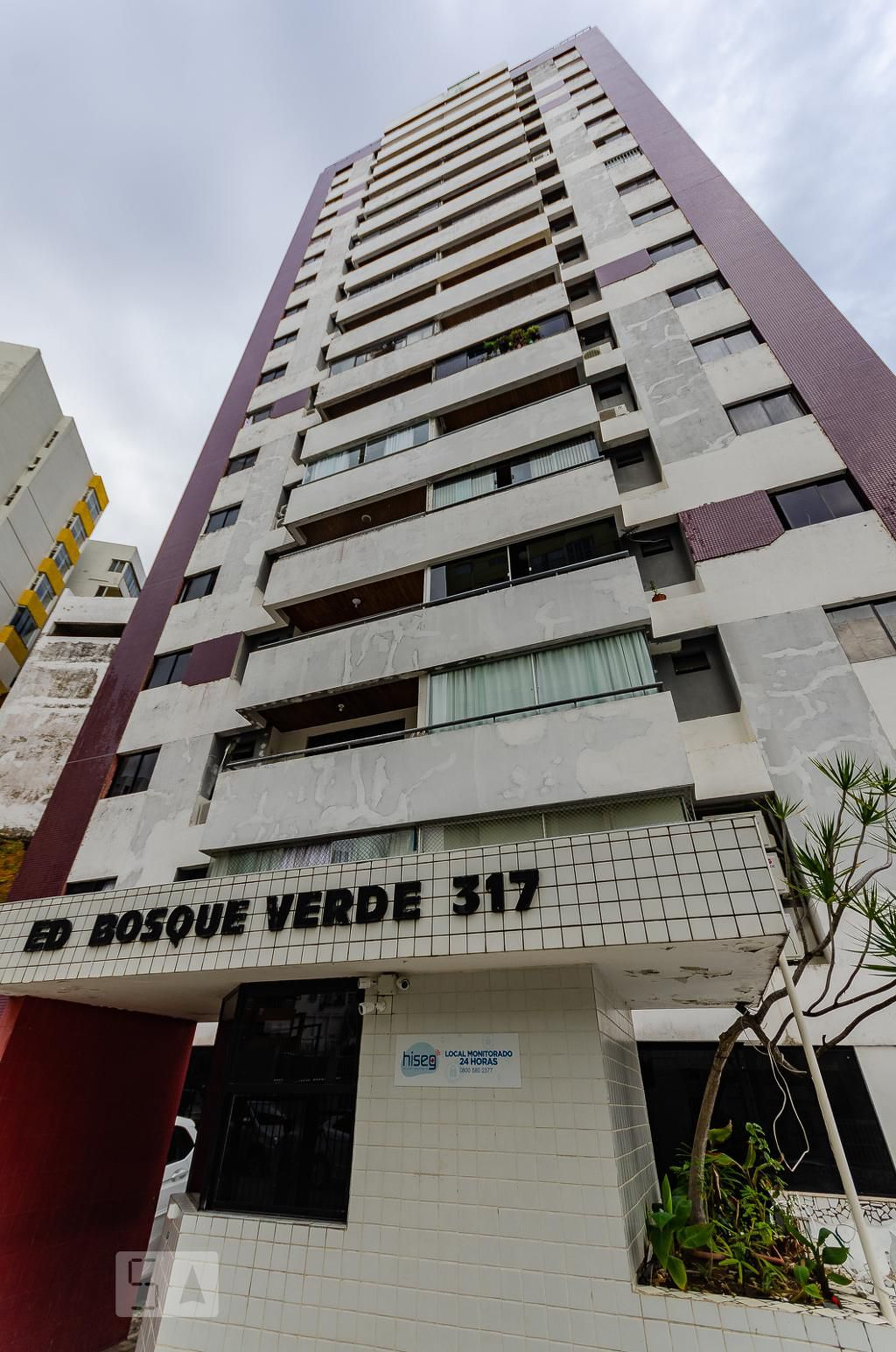 Fachada Edifício Bosque Verde