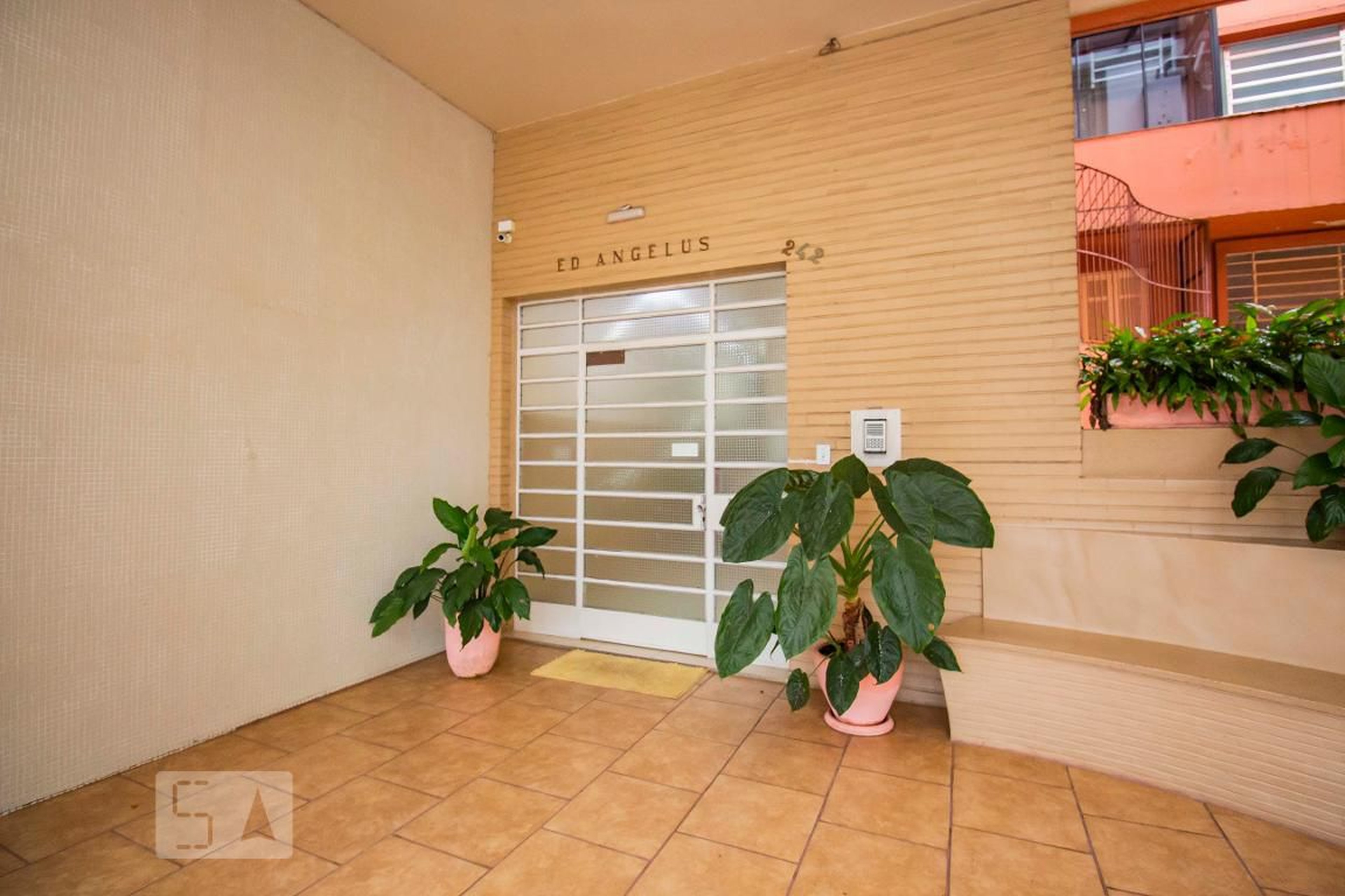 Fachada do Condomínio Condomínio Angelus