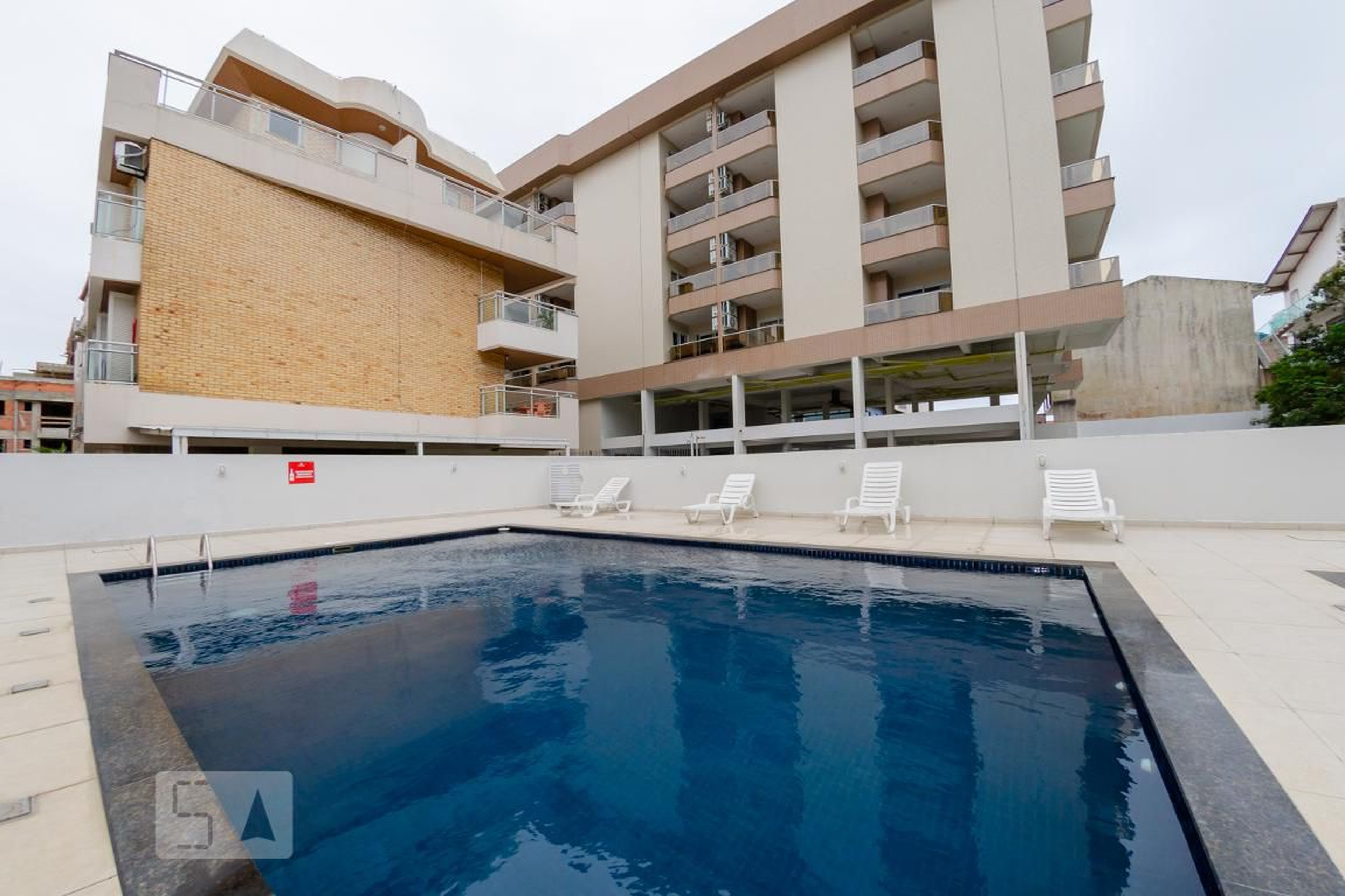 Piscina - Ingleses Apart Hotel
