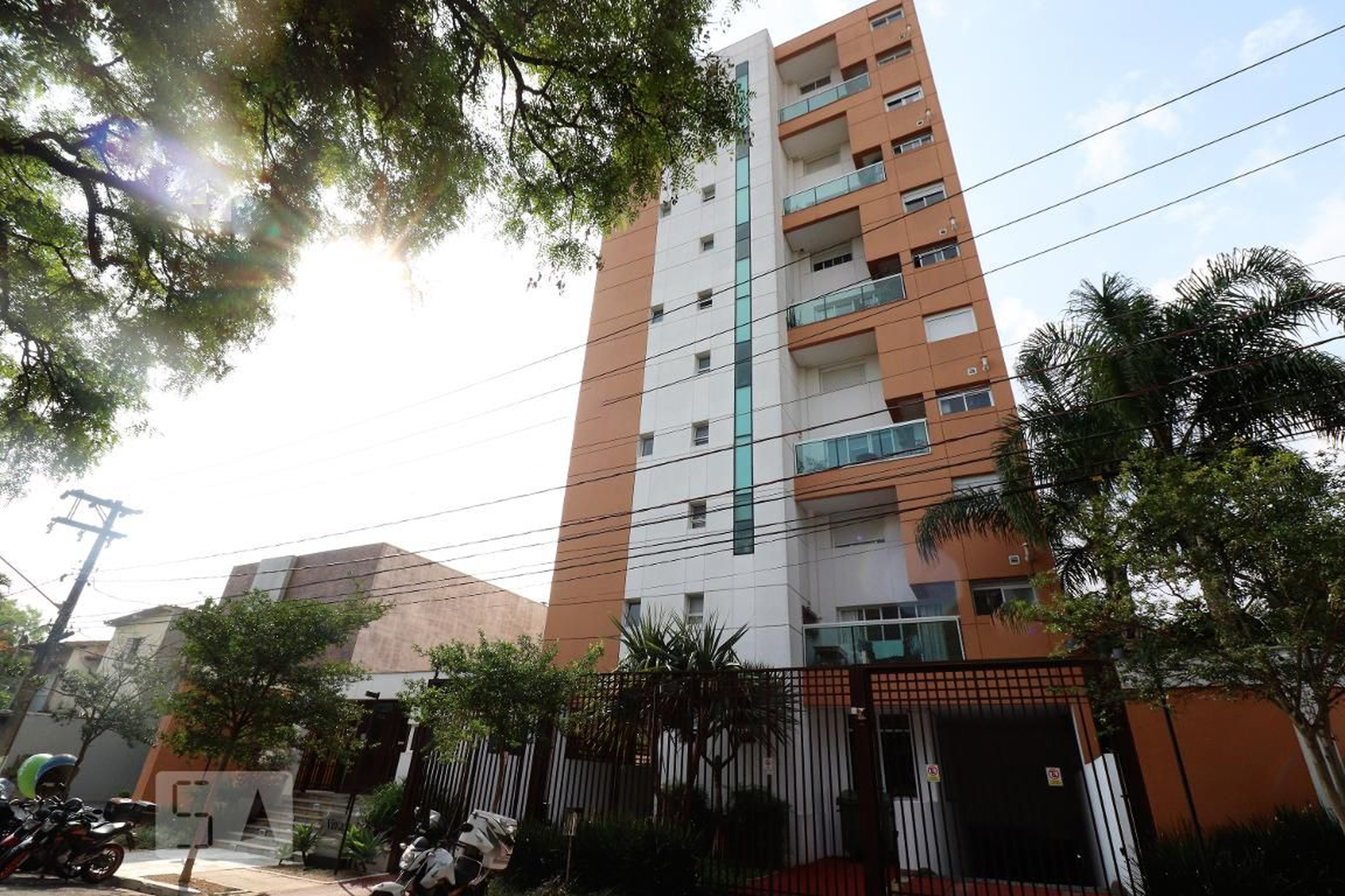 Fachada Condomínio em Rua Jorge Chammas, 344