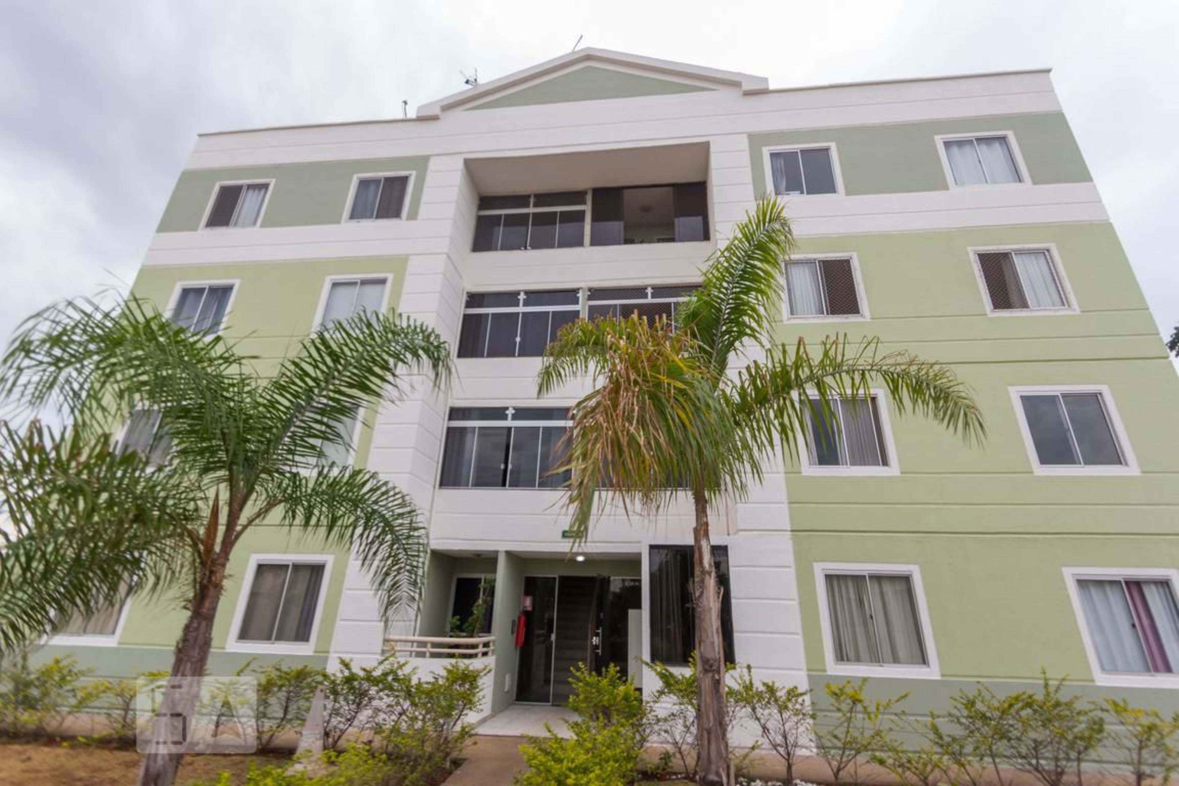 Fachada Condomínio em Shma Av Mangueiral Qc 08, BL I2 - Rua I 