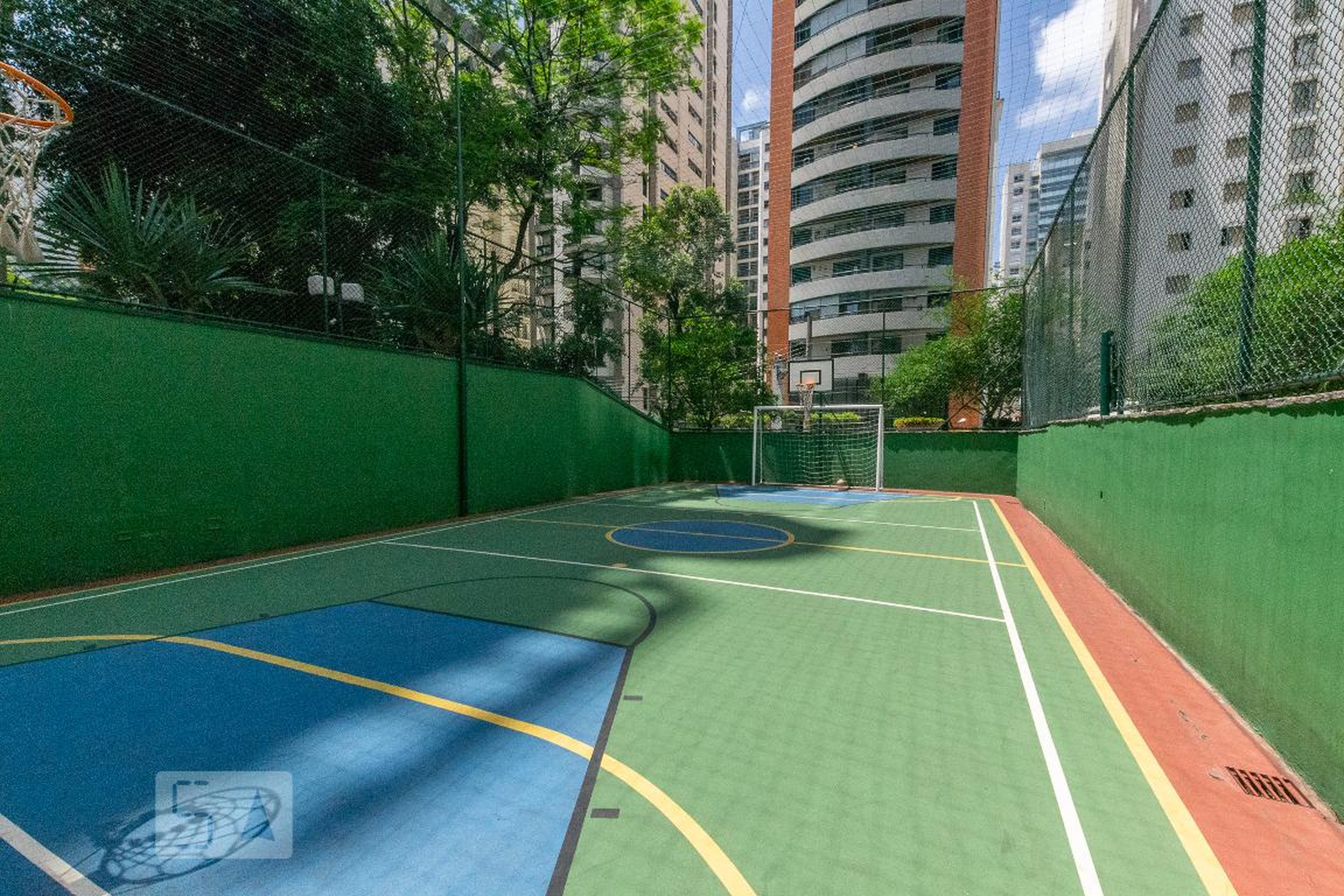Quadra Esportiva - Edifício Carla