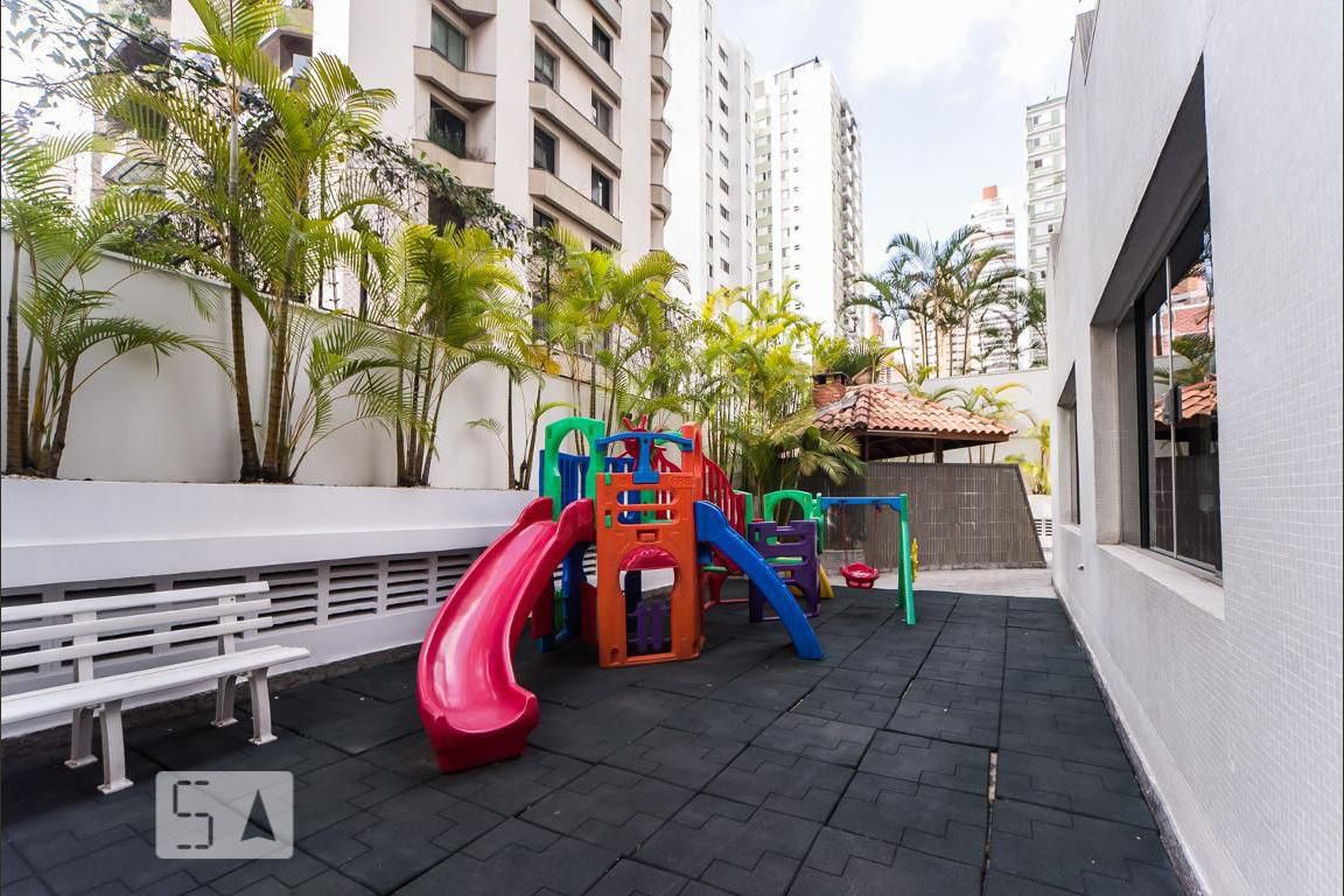 Playground - Edifício Carla