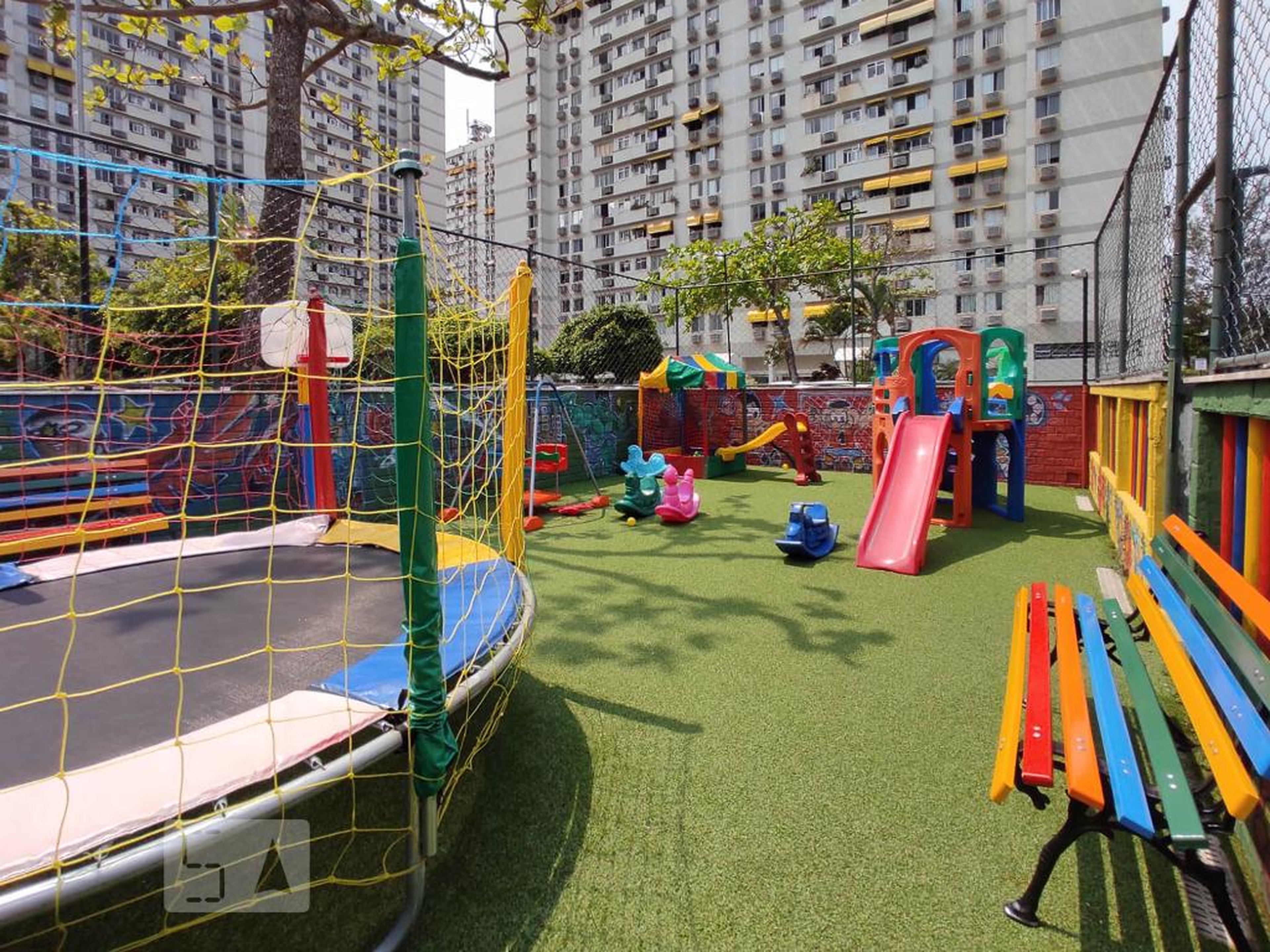 Área comum - playground - Joá