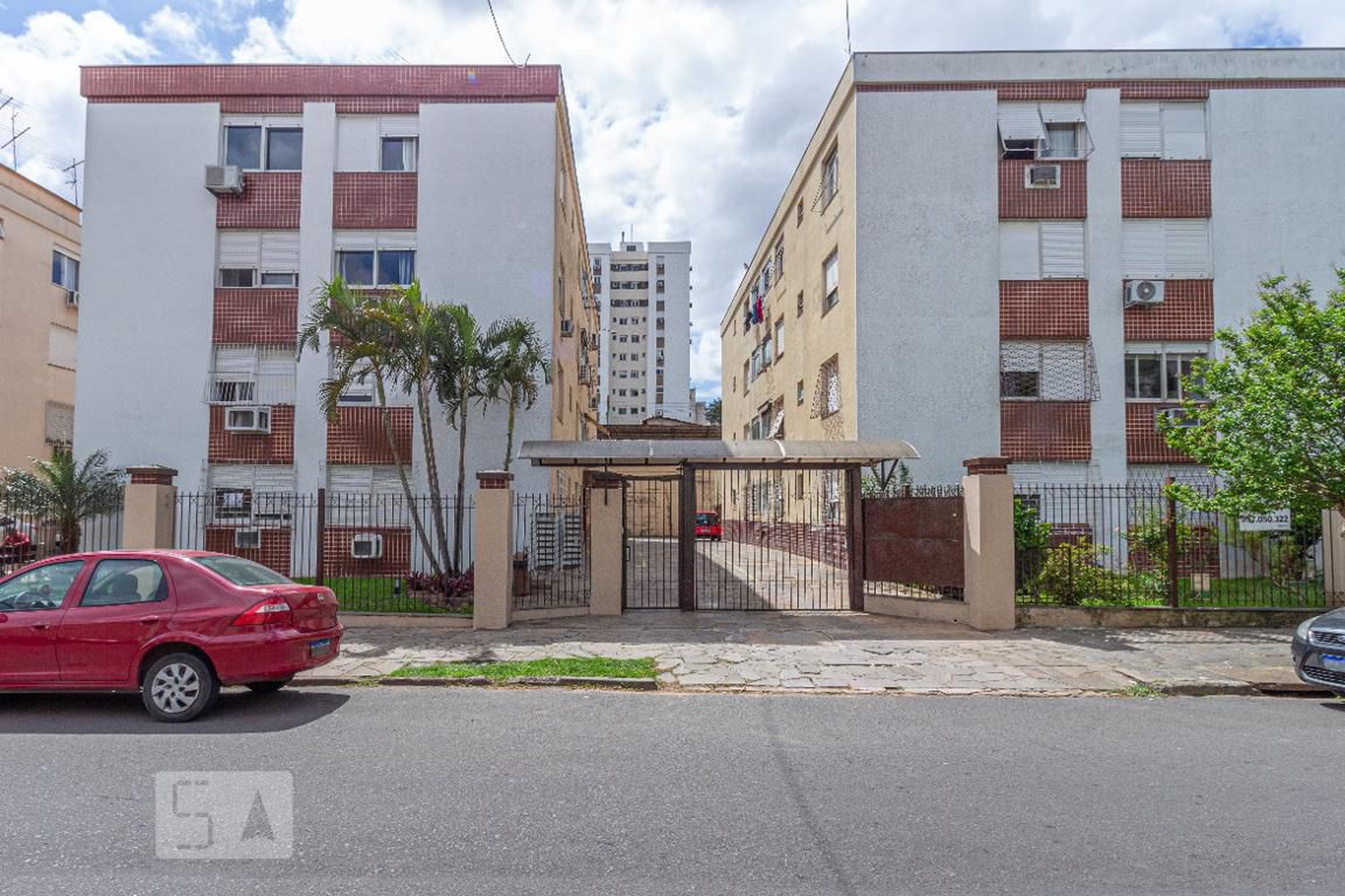 Fachada Condomínio em Rua Coronel João Corrêa, 170