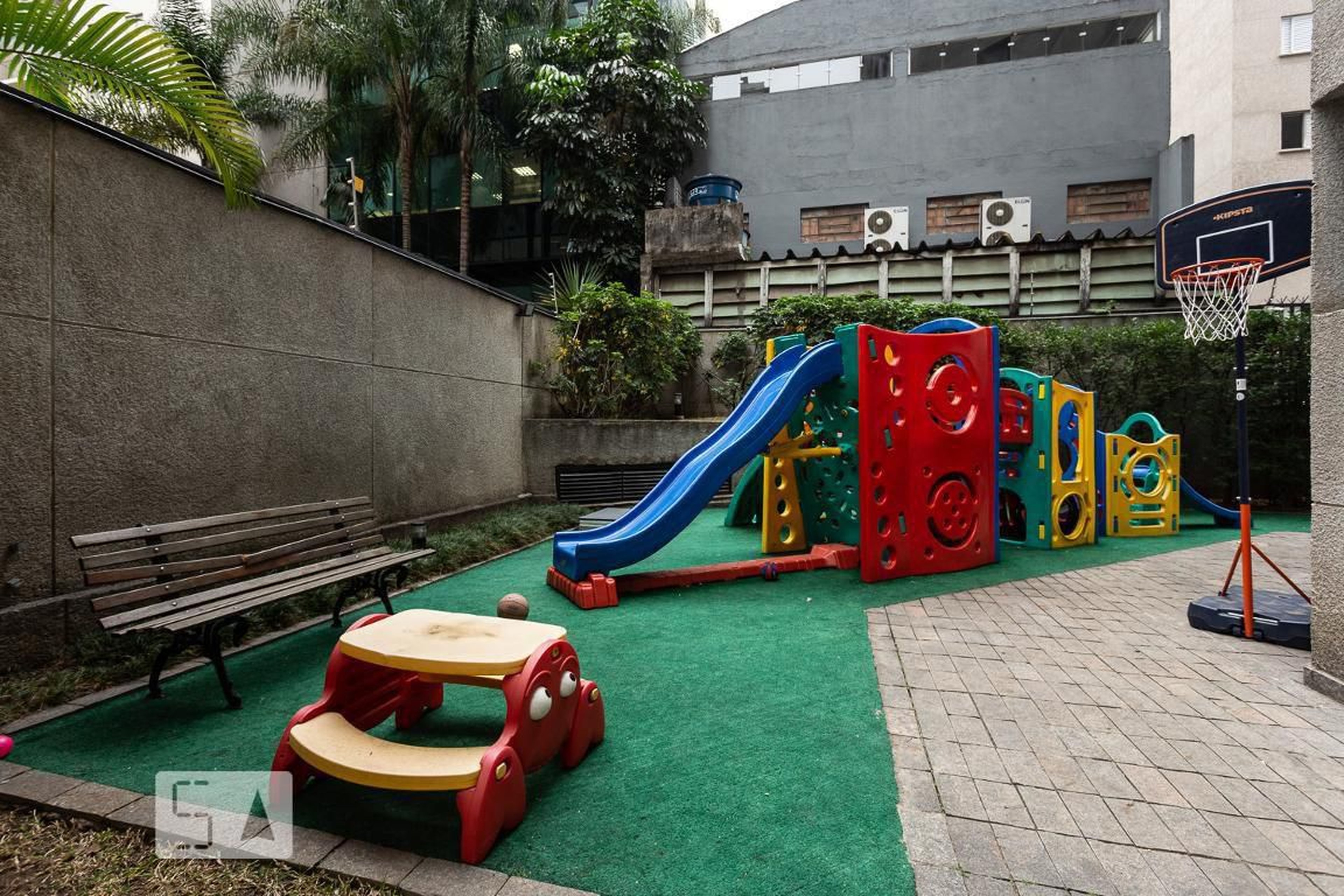 Playground - Edifício Residenziale Varietá