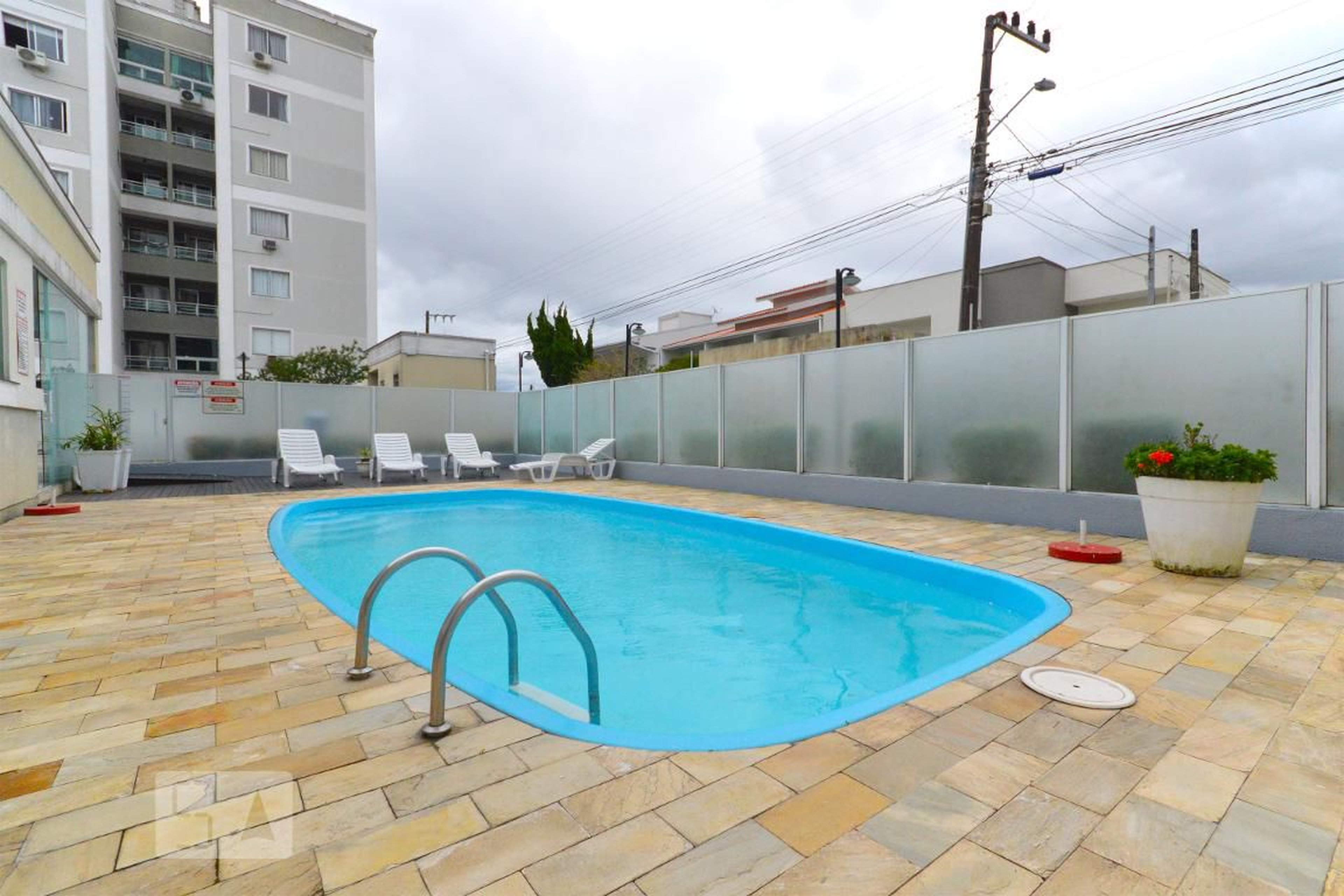 Piscina - Residencial Flores do Campo