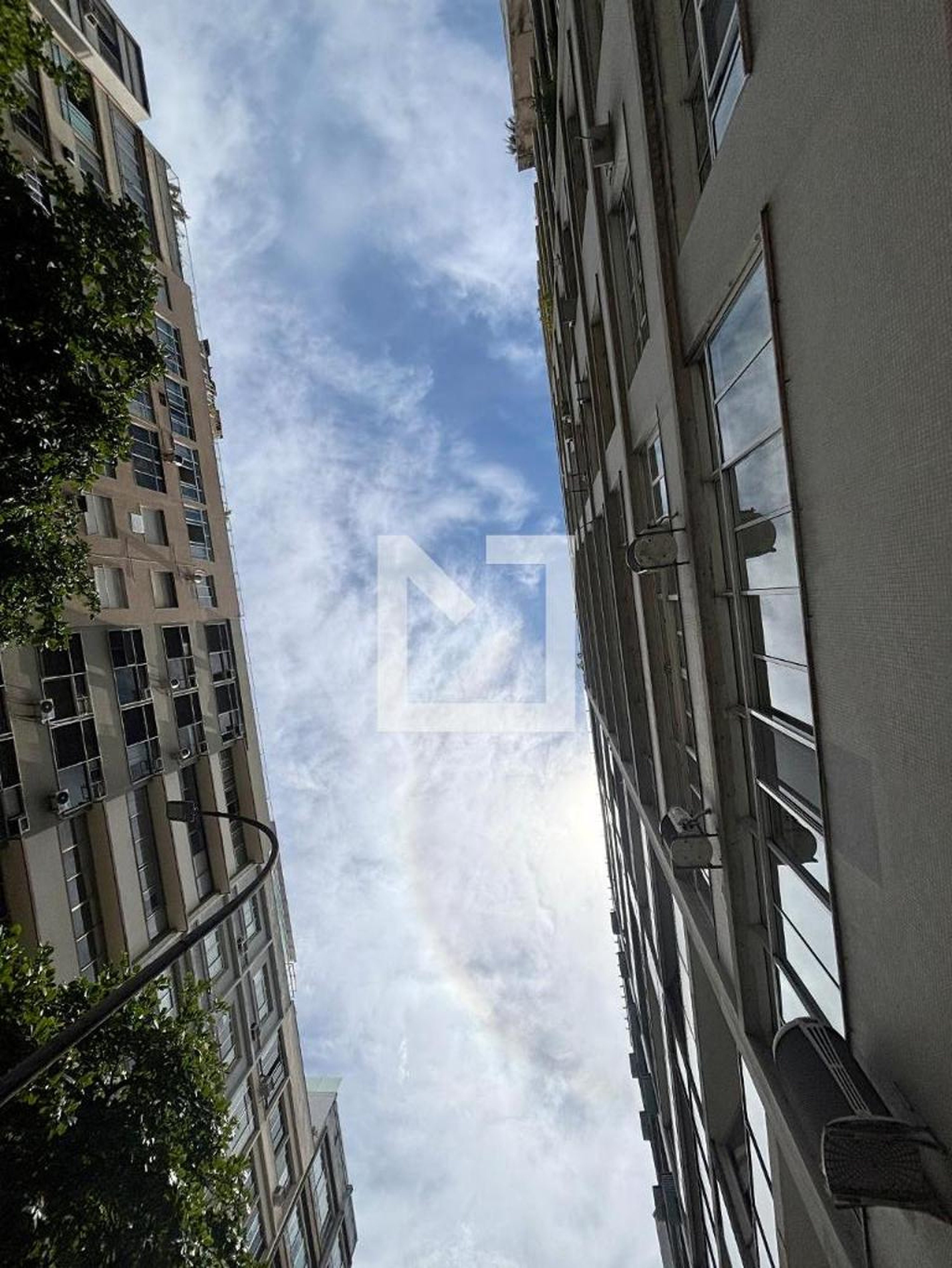 Fachada Condomínio em Avenida Rainha Elisabeth, 650