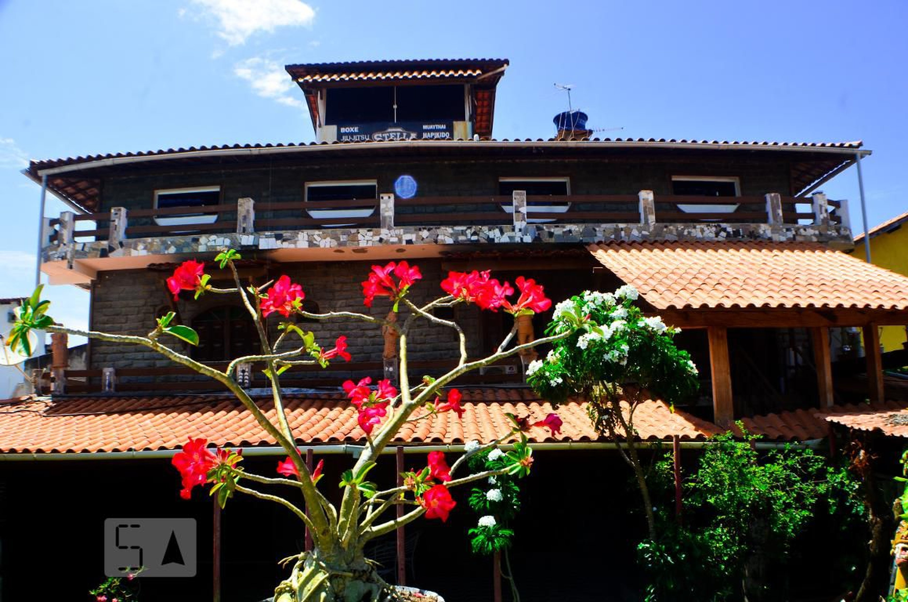 Fachada Condomínio em Rua Gilberto Freyre, 3