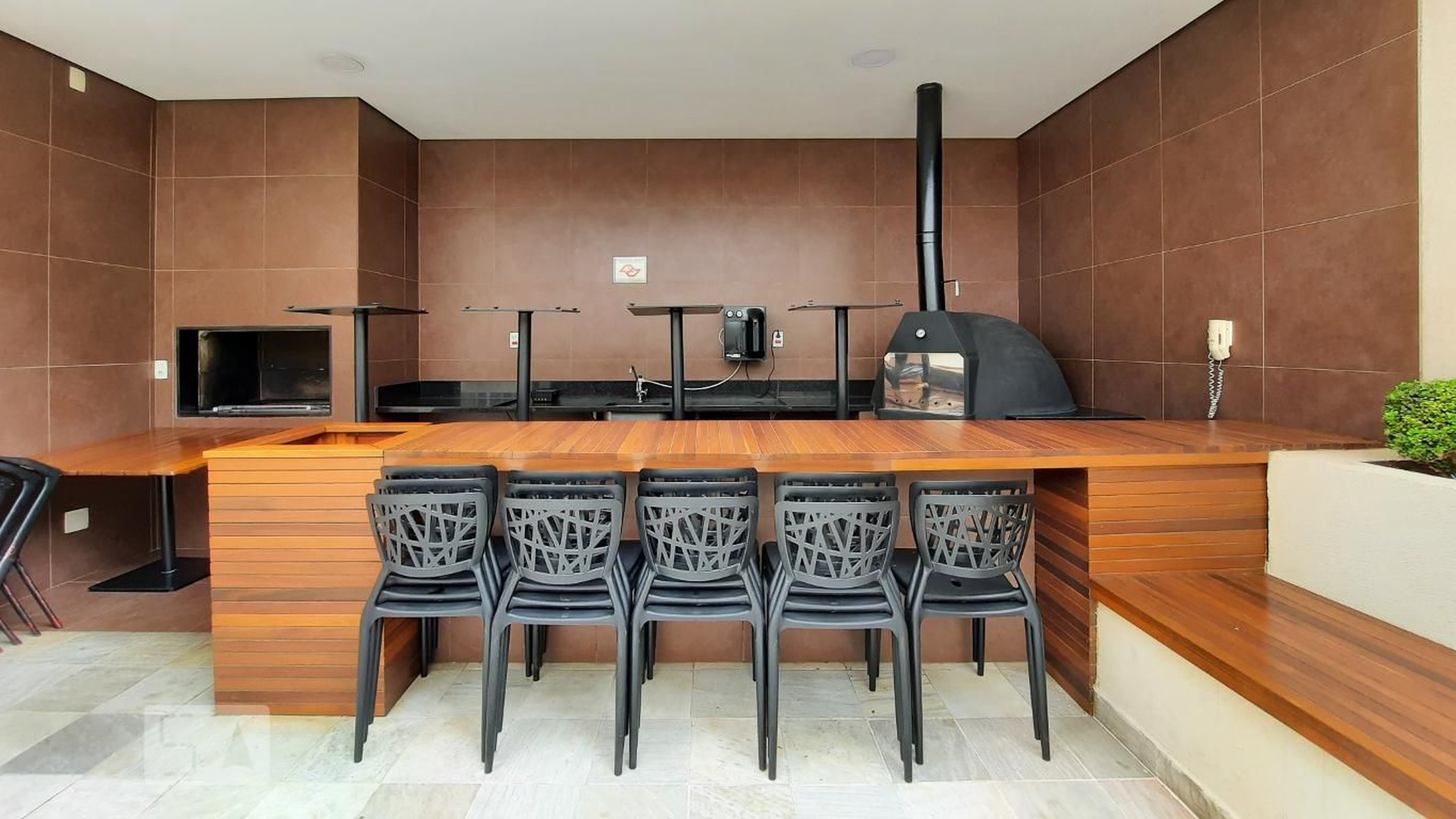 Churrasqueira - Led Barra Funda