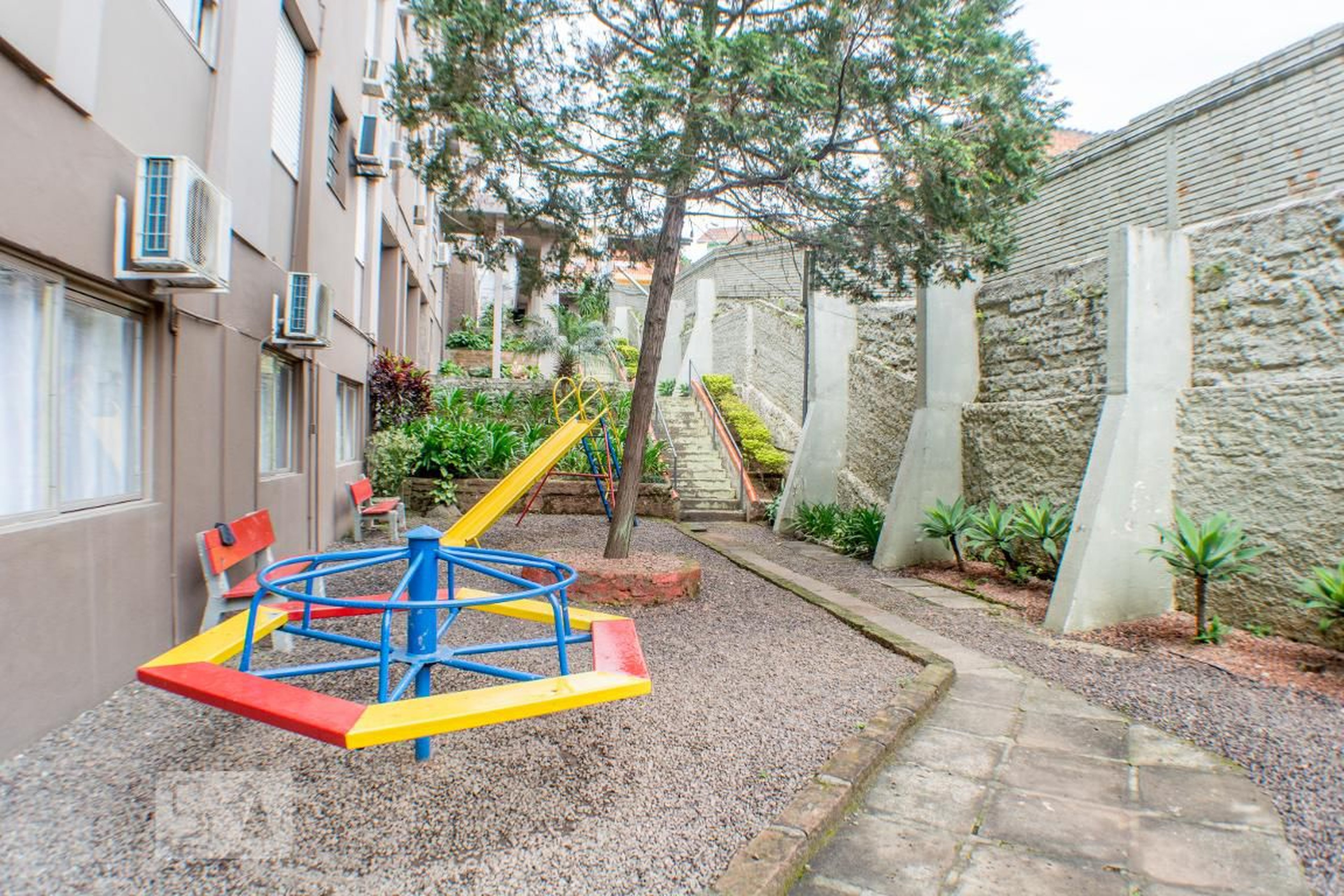 Playground - Vila Romana