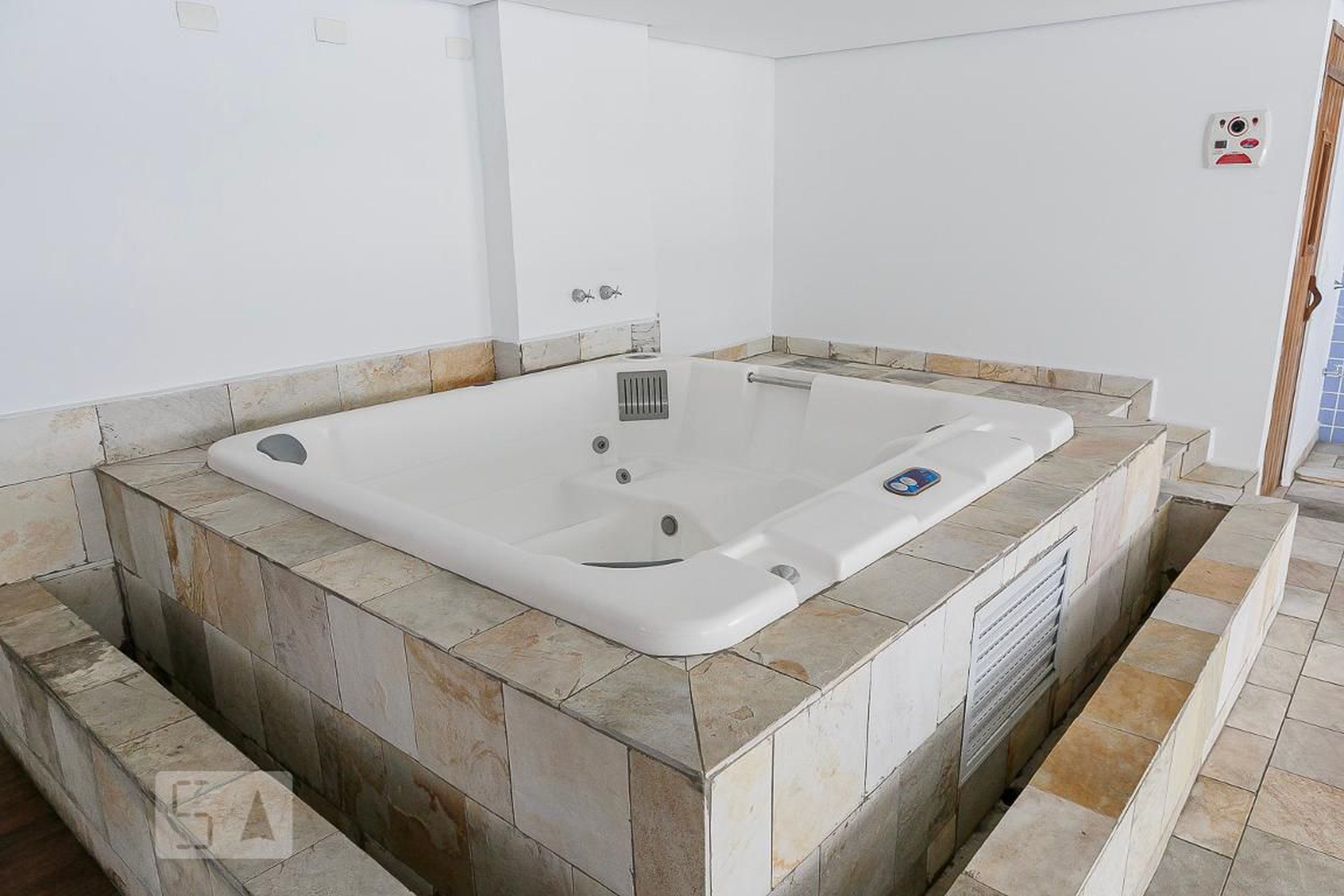 Área Comum - Victória