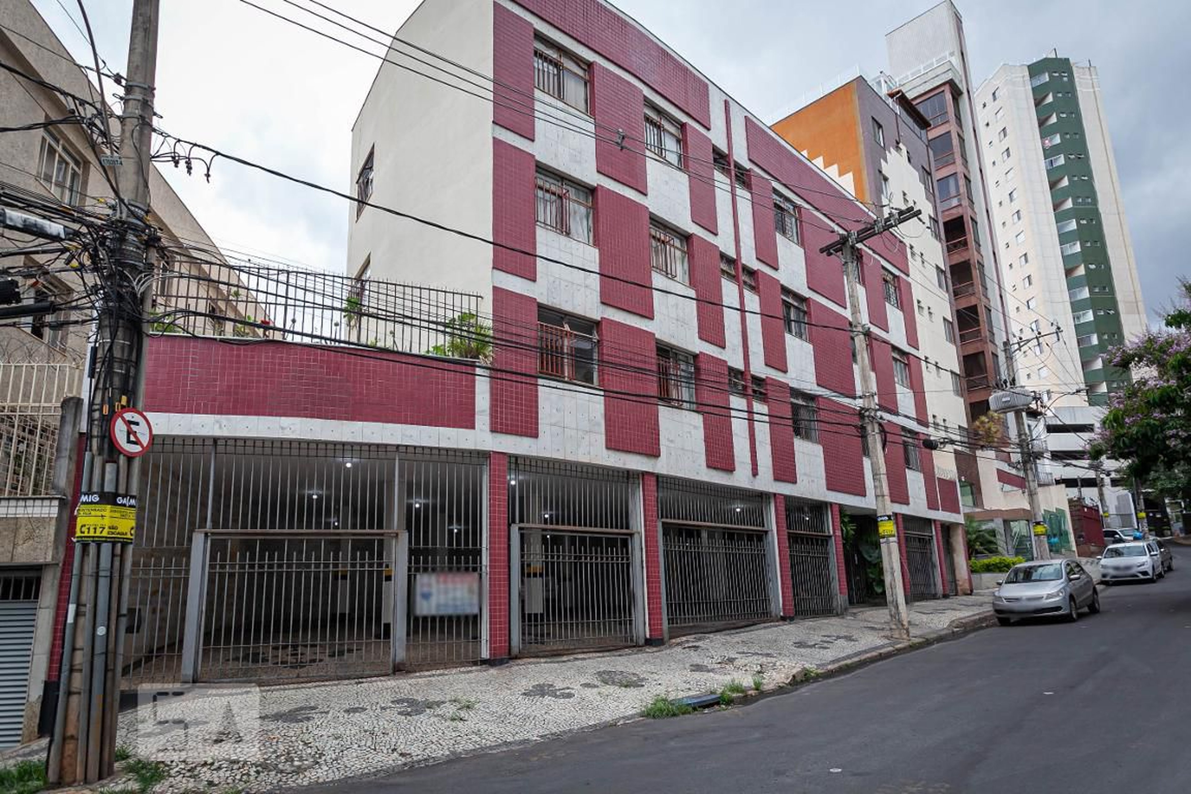 Fachada do prédio Condomínio em Rua Equador, 221