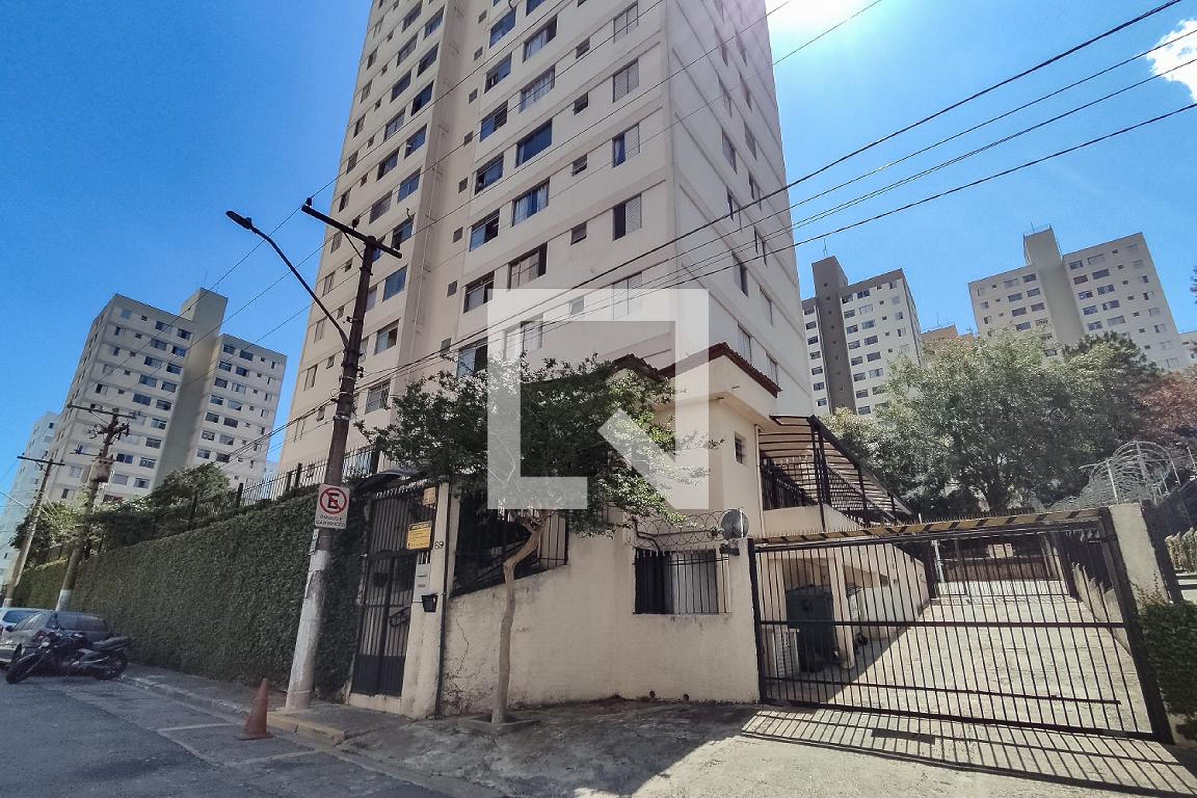 Fachada Condomínio Conjunto Residencial JD Celeste VI