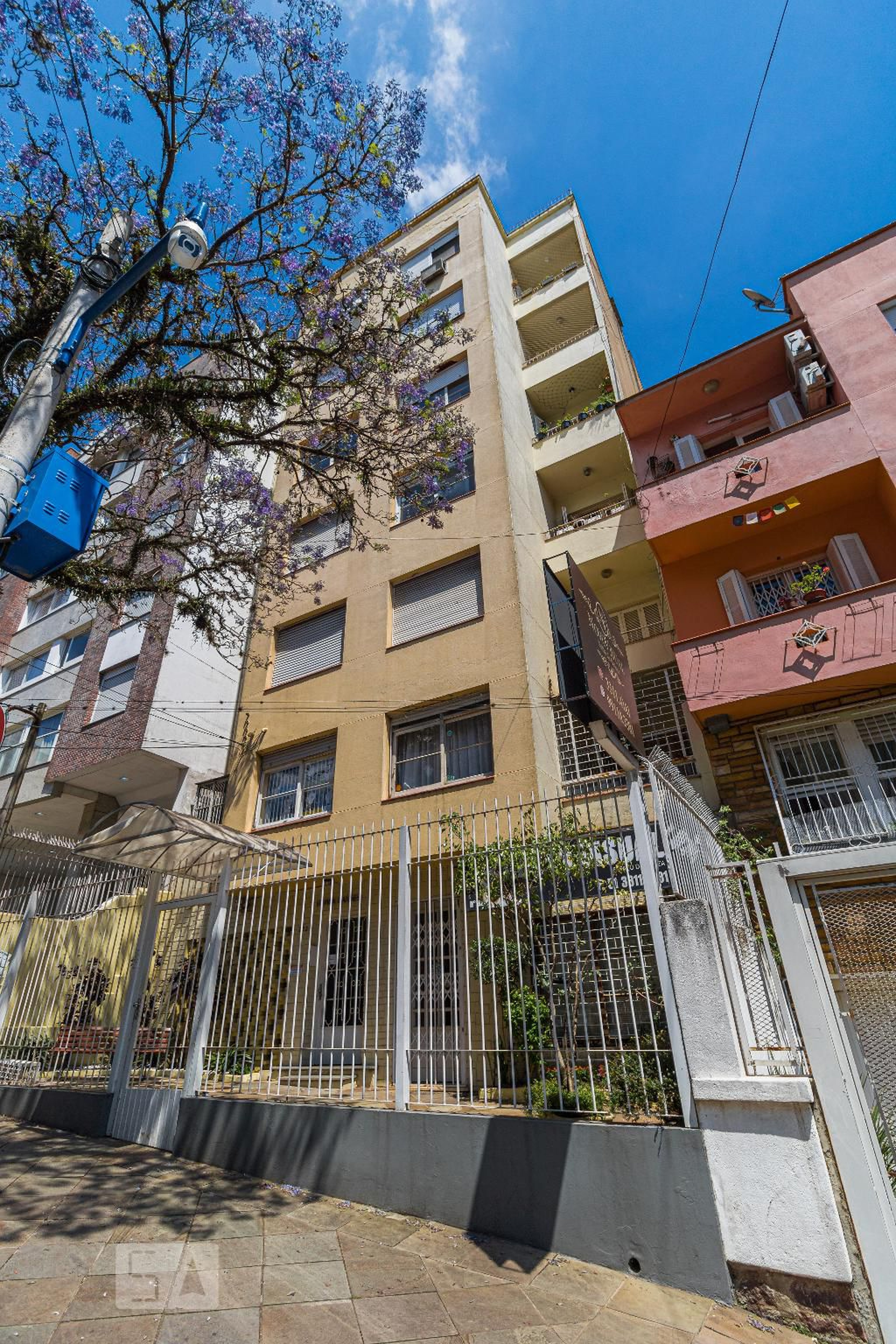 Fachada do Prédio Condomínio em Rua Santo Antônio, 325