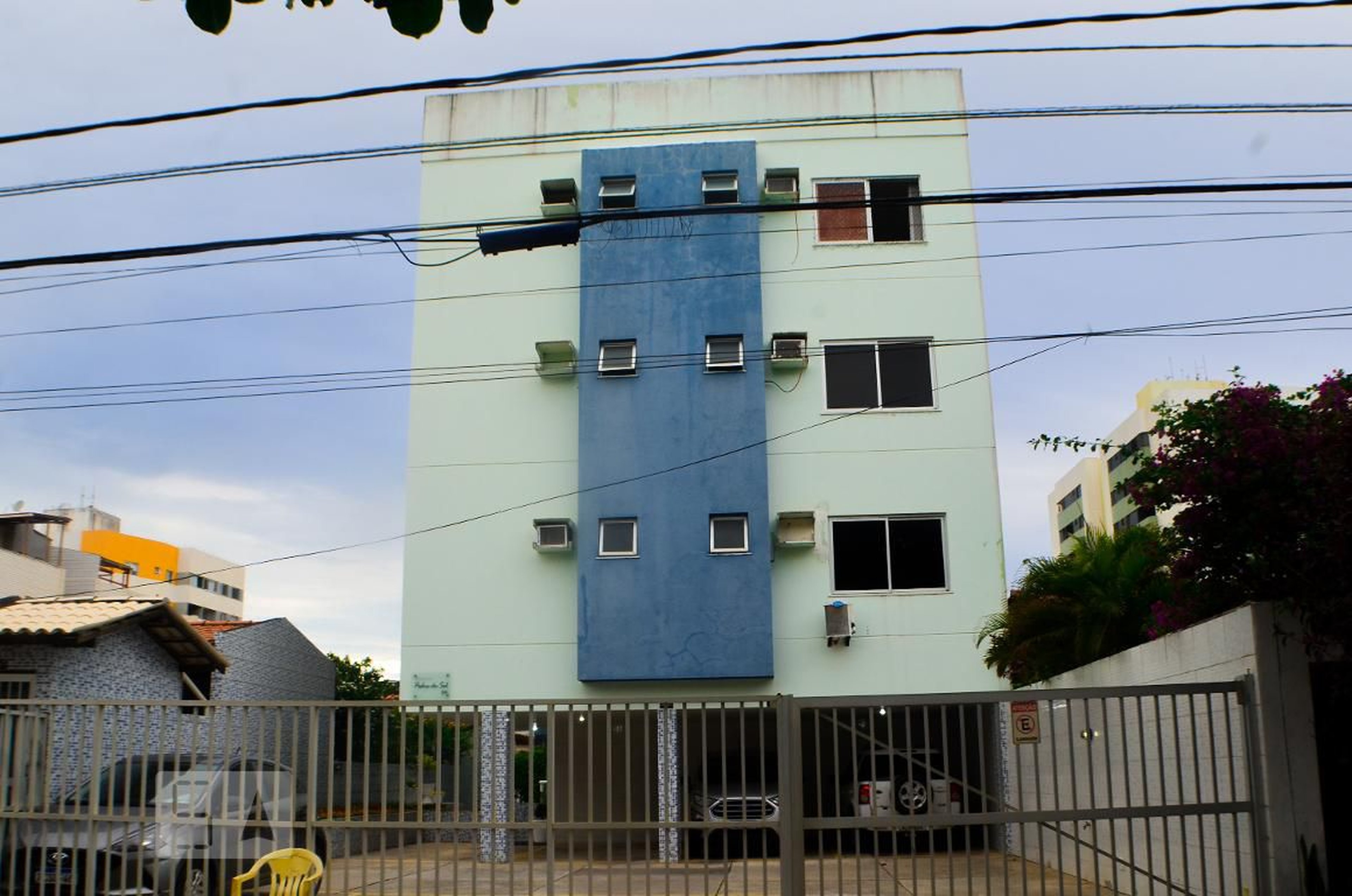 Fachada Condomínio em Rua Gregório Maquende, 144