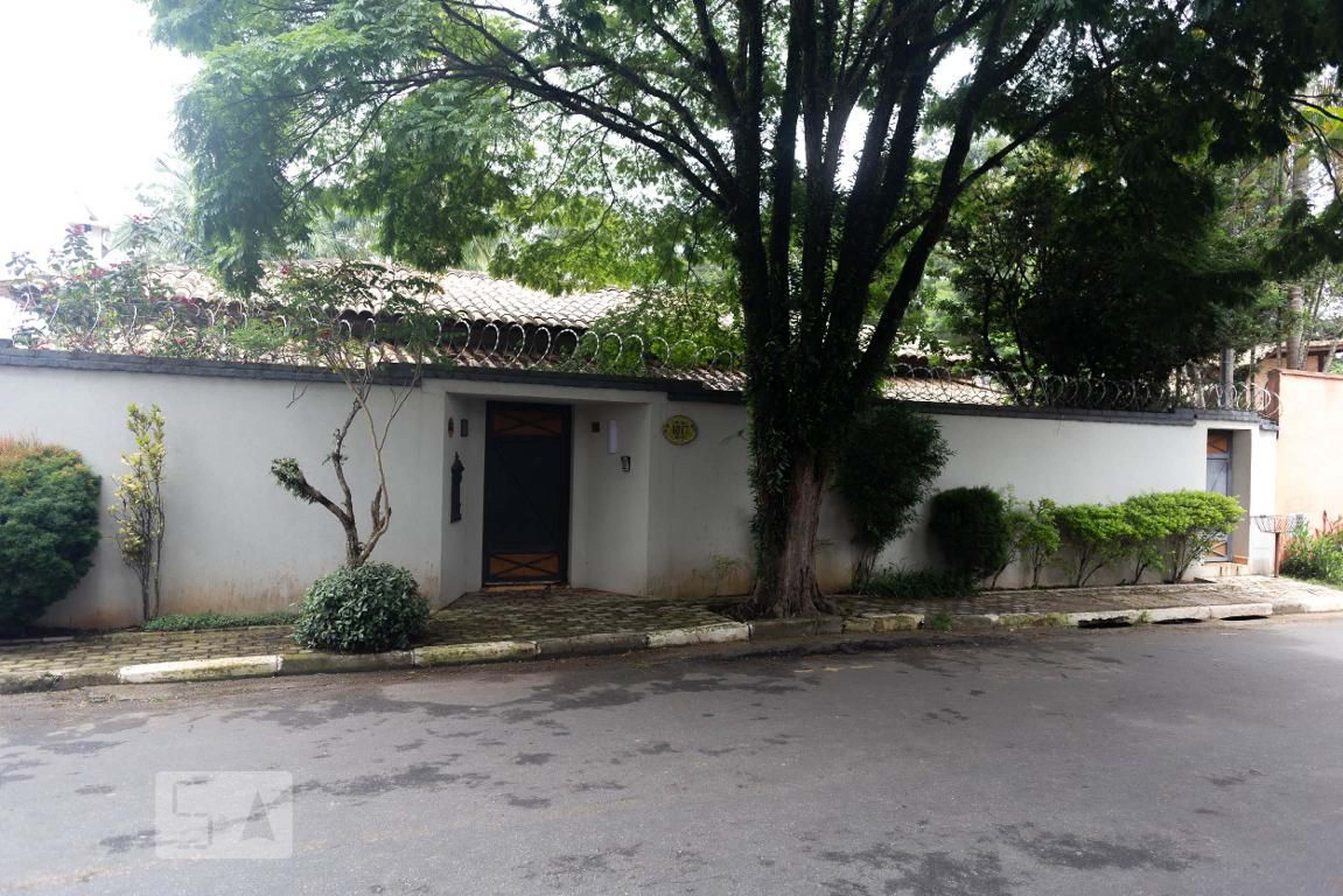 Fachada Condomínio em Avenida Dona Cherubina Viana, 1017