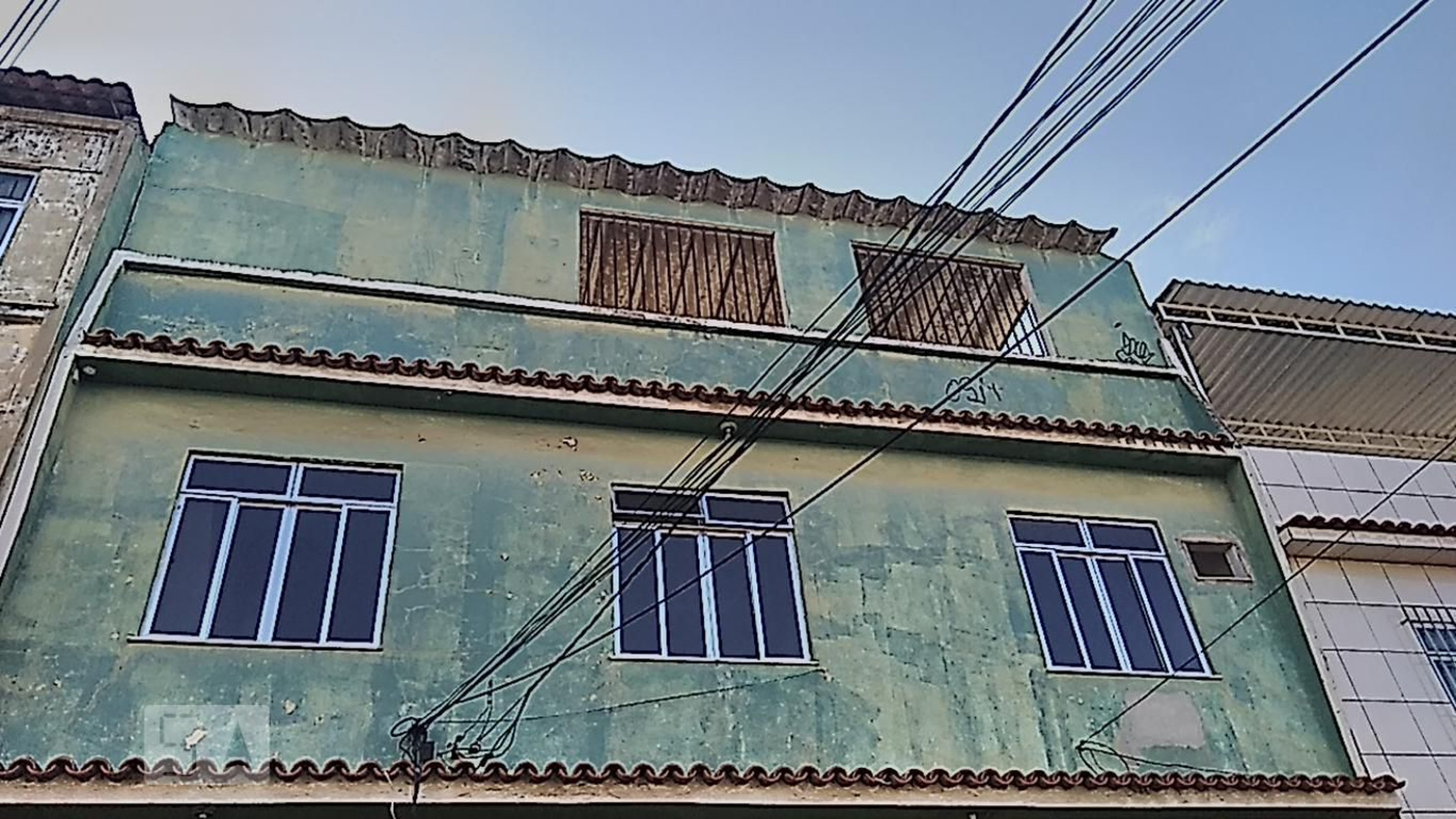Fachada Condomínio em Rua Barão Studard, 41