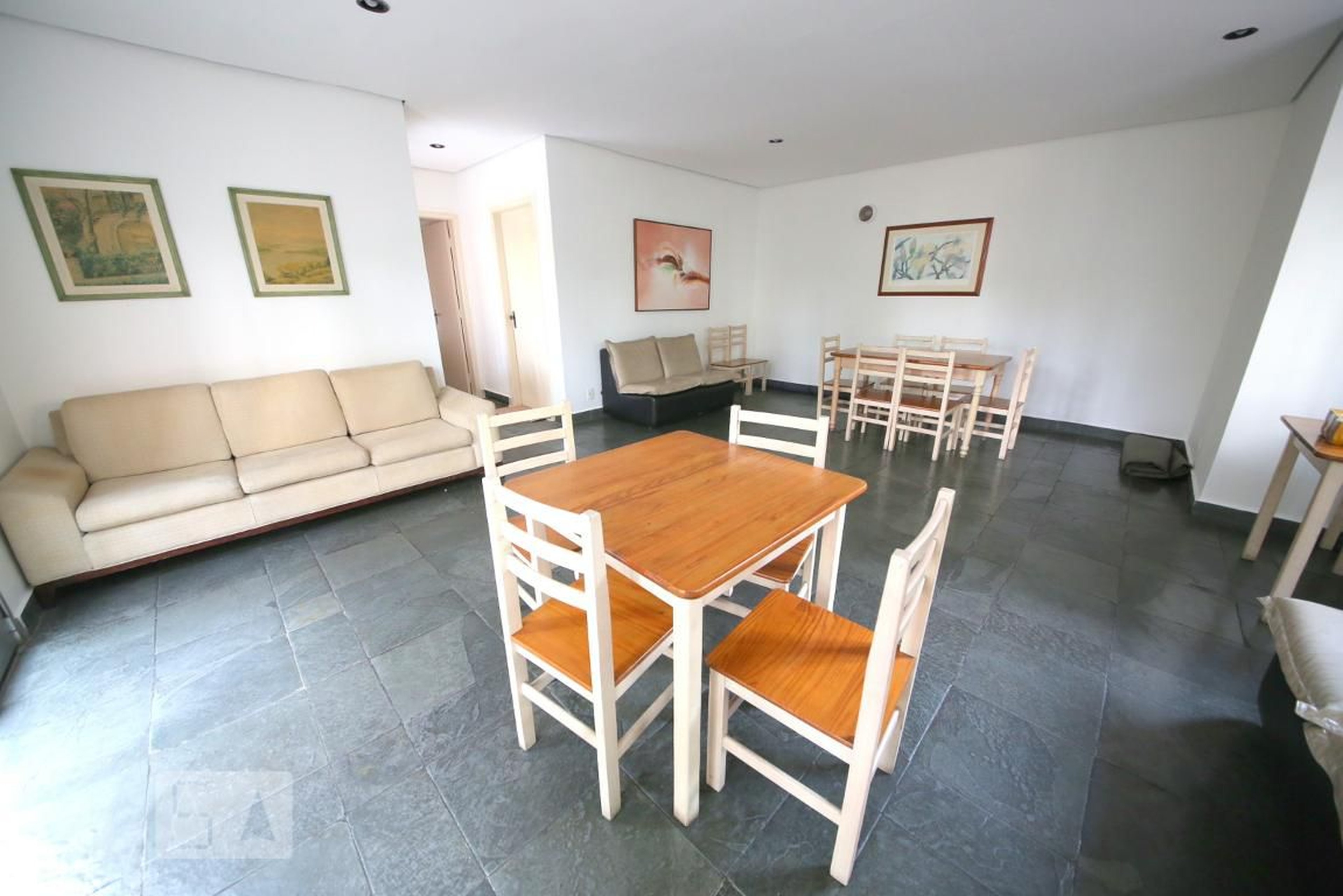 Salão de Festas - Moliere