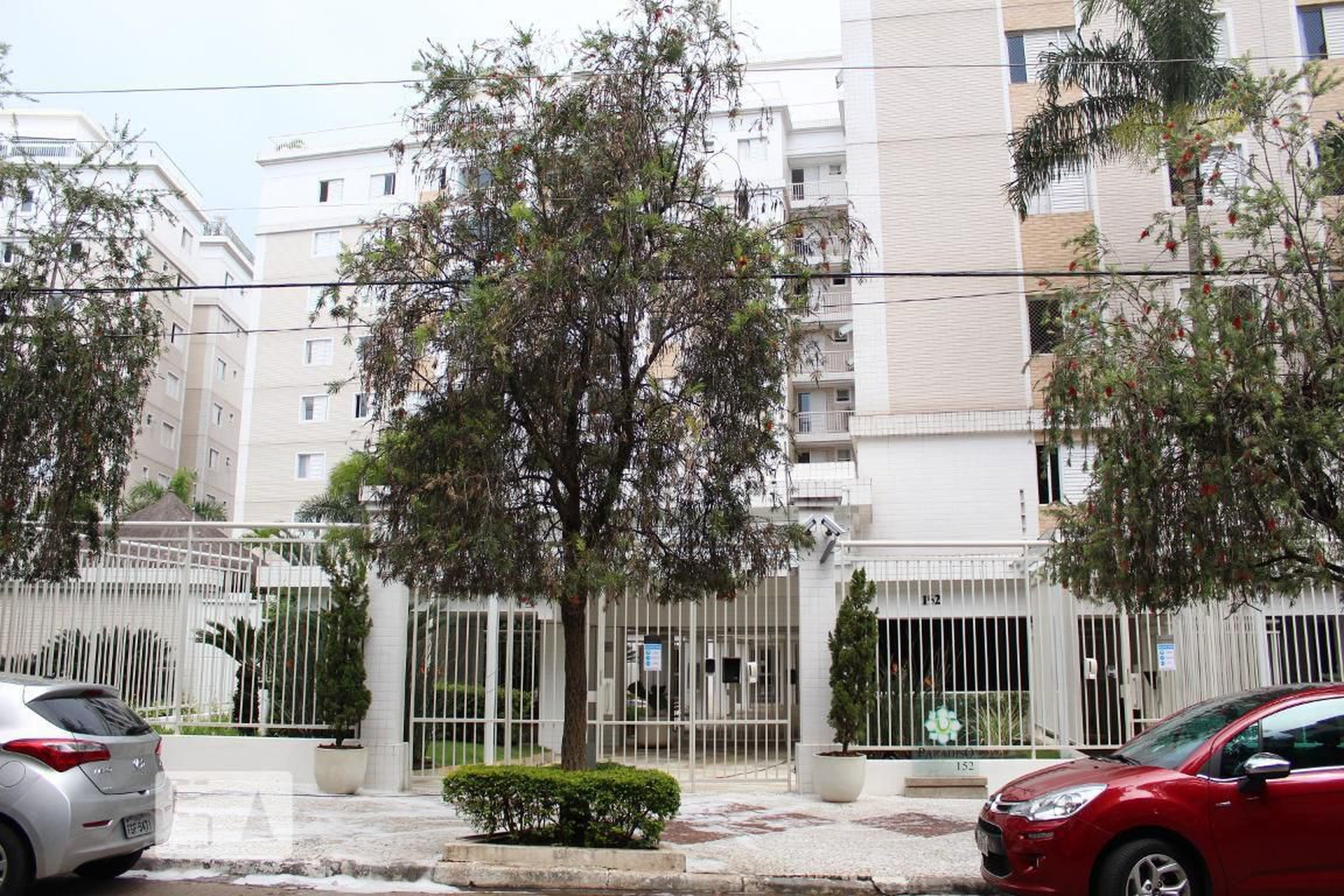 Fachada do Condomínio Condomínio Paradiso