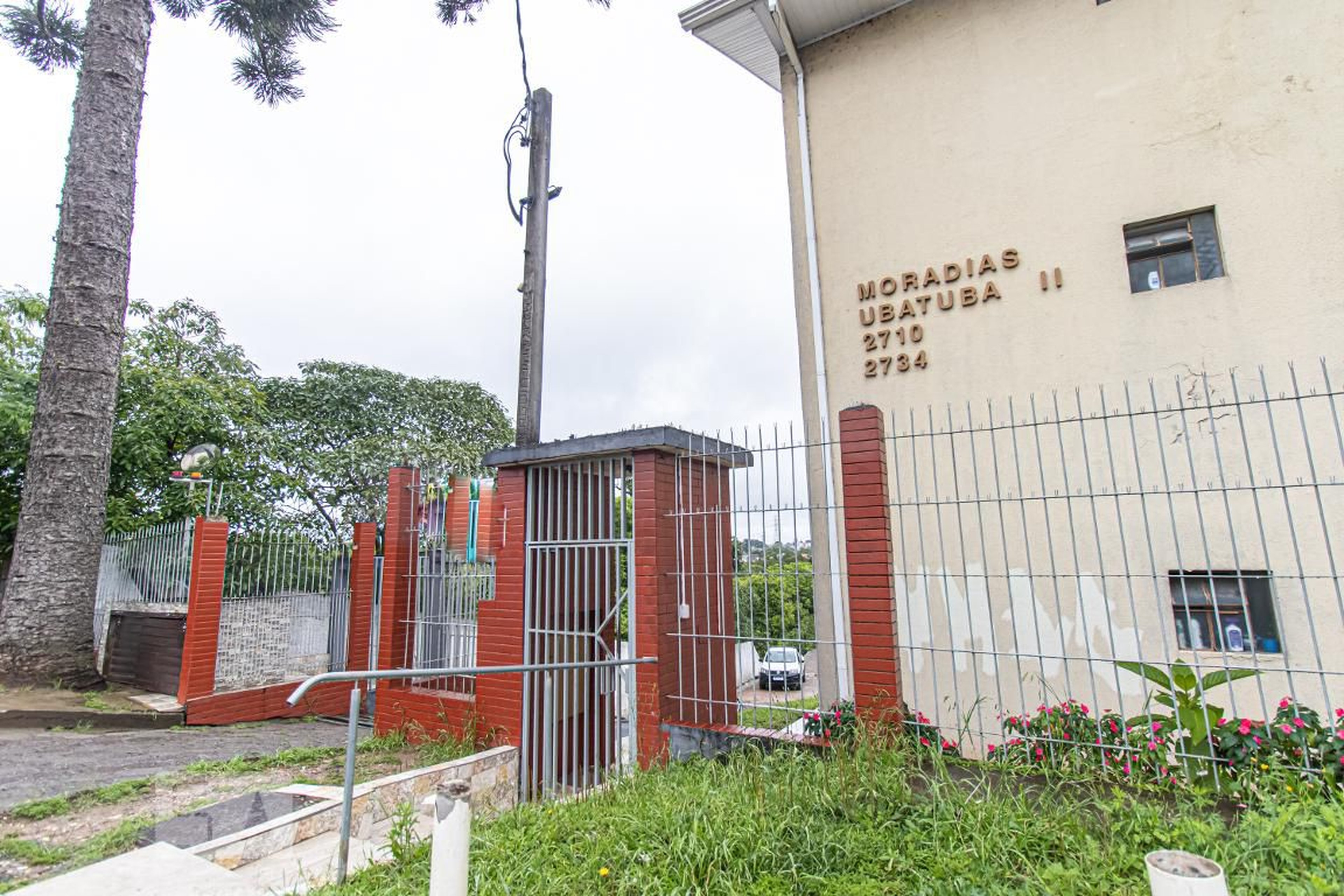 Fachada do Condomínio Condomínio em Rua João Dembinski, 2734