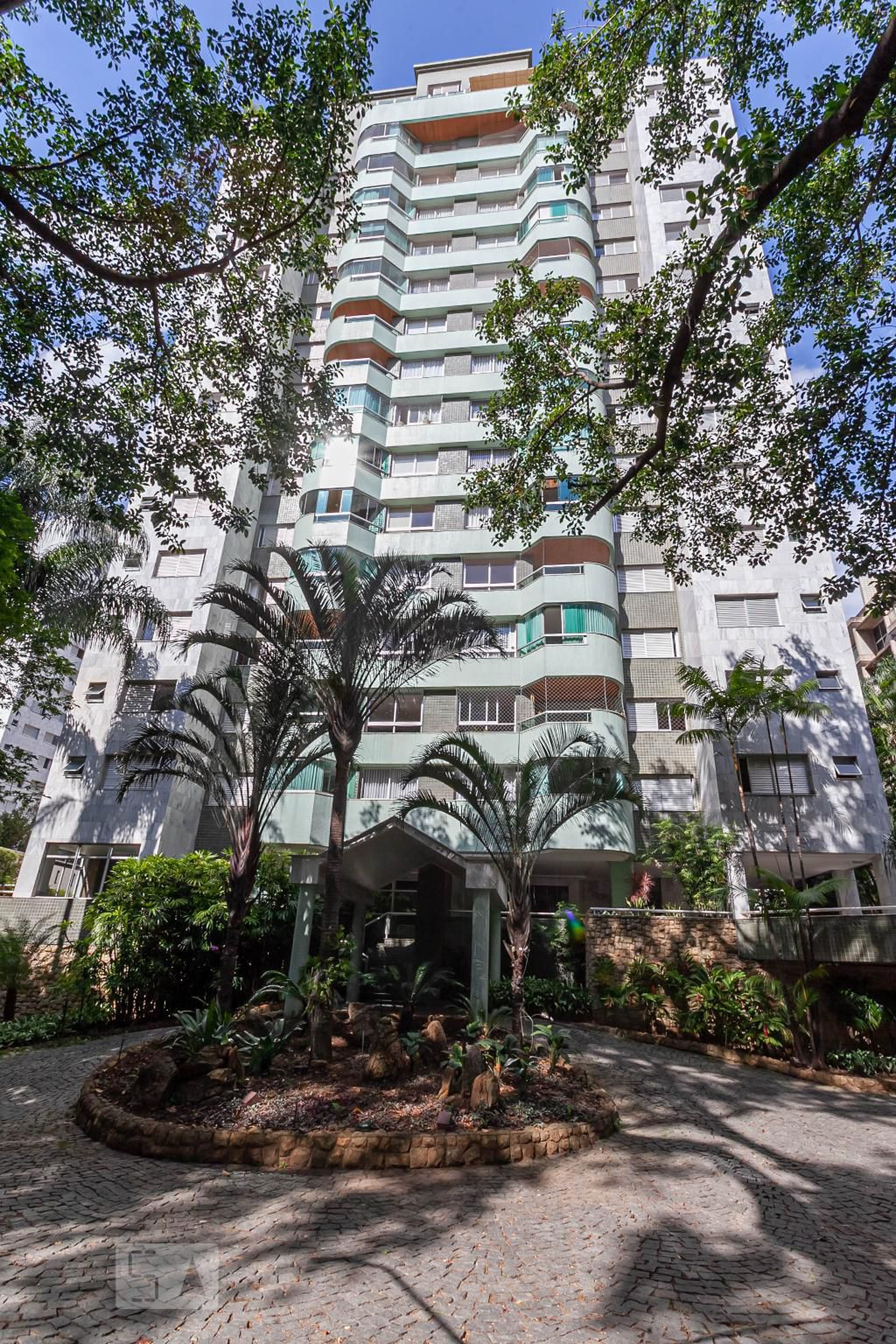 Fachada do prédio Condomínio Chácara da Serra