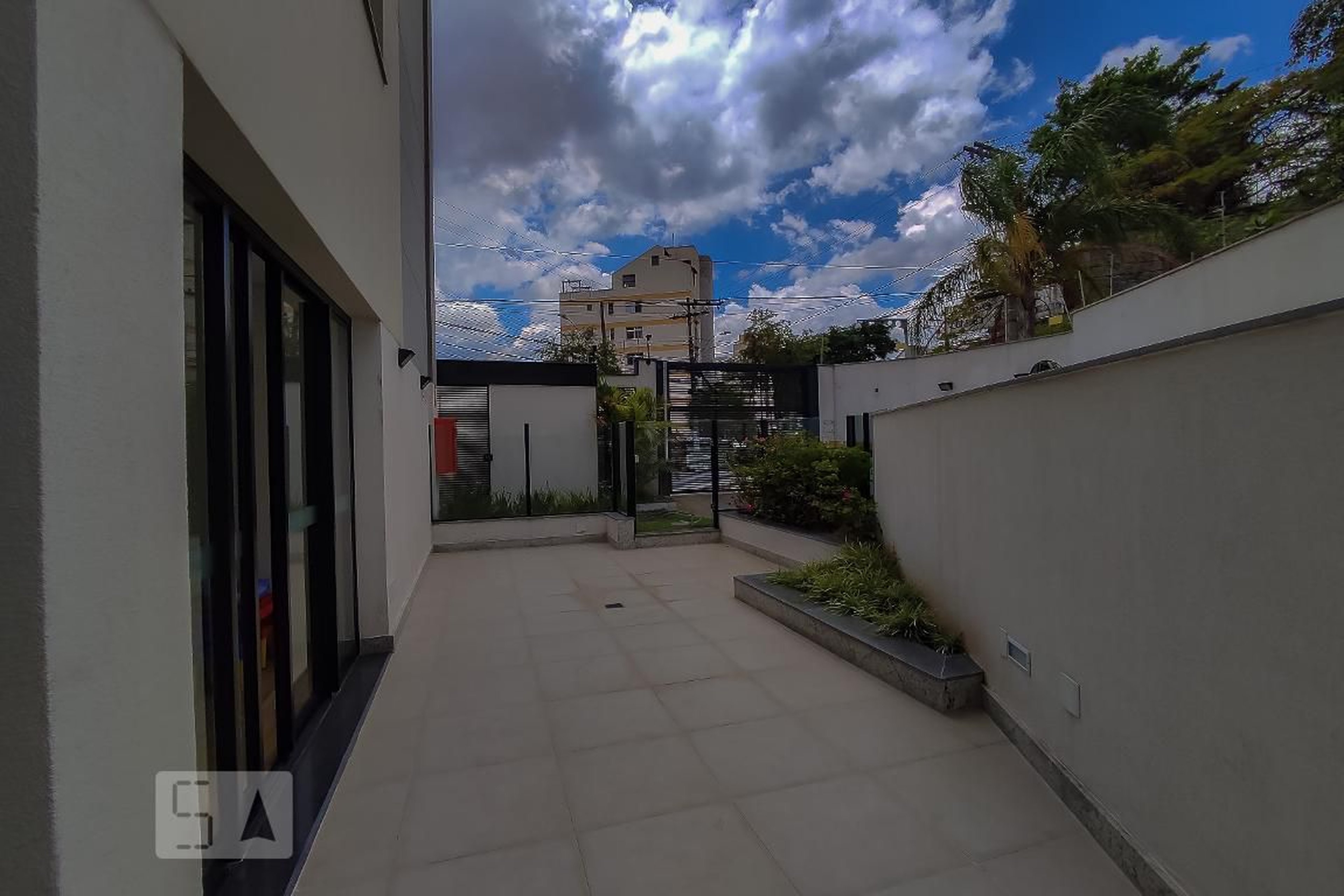 Área Externa - Edifício Clery Bambirra Elias