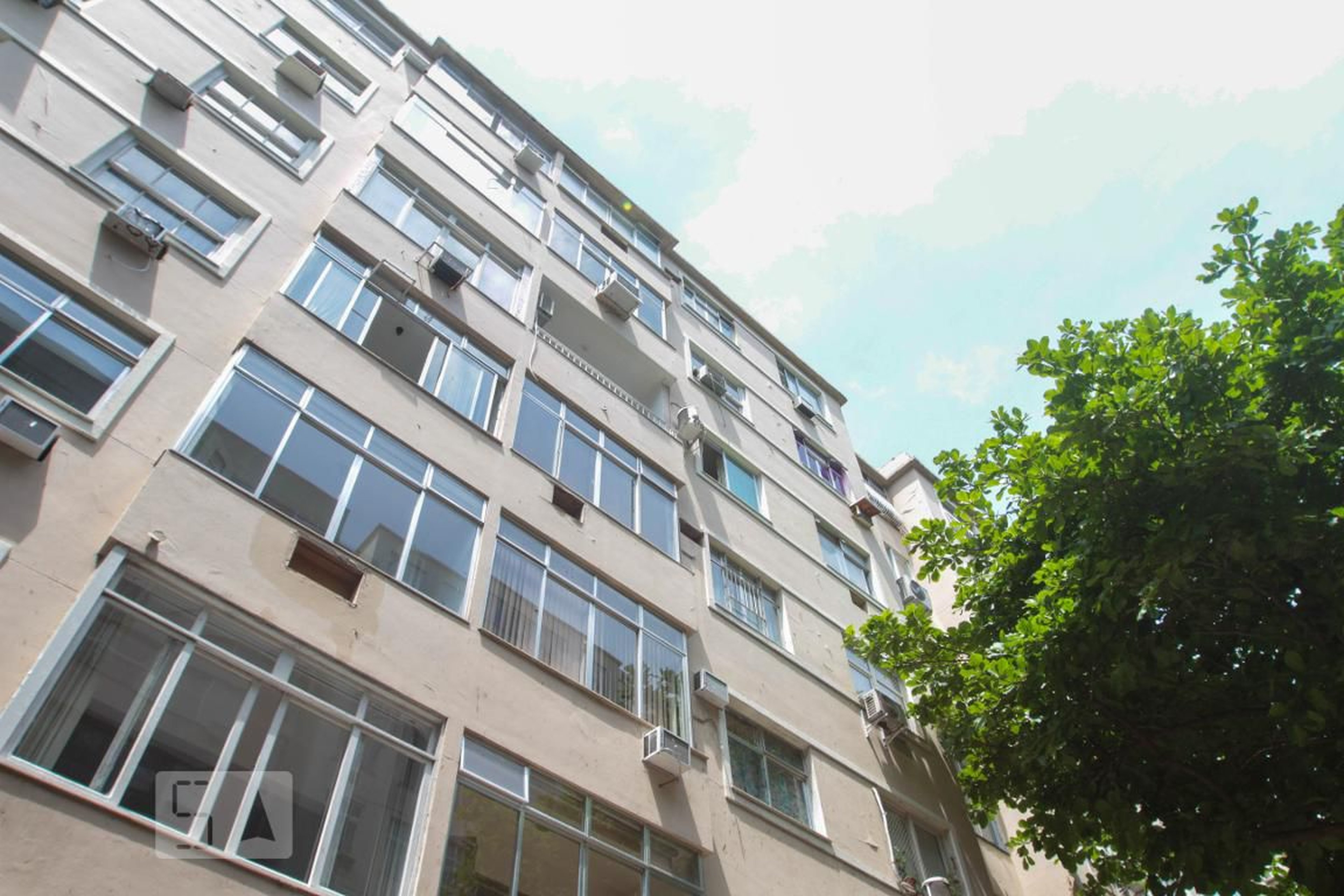 Fachada do Prédio Edificio Jakuy