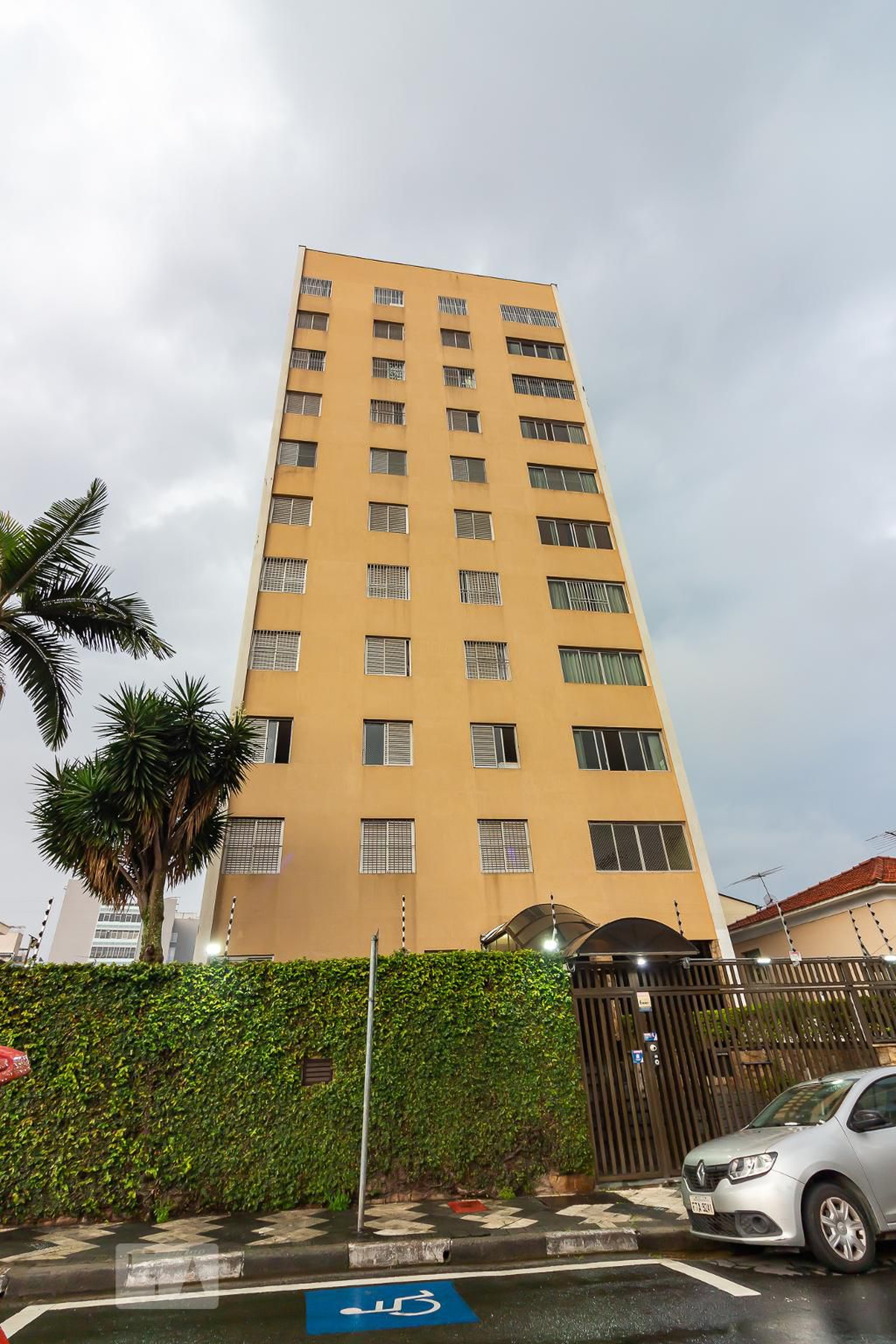 Fachada Edifício Desiree Seferian