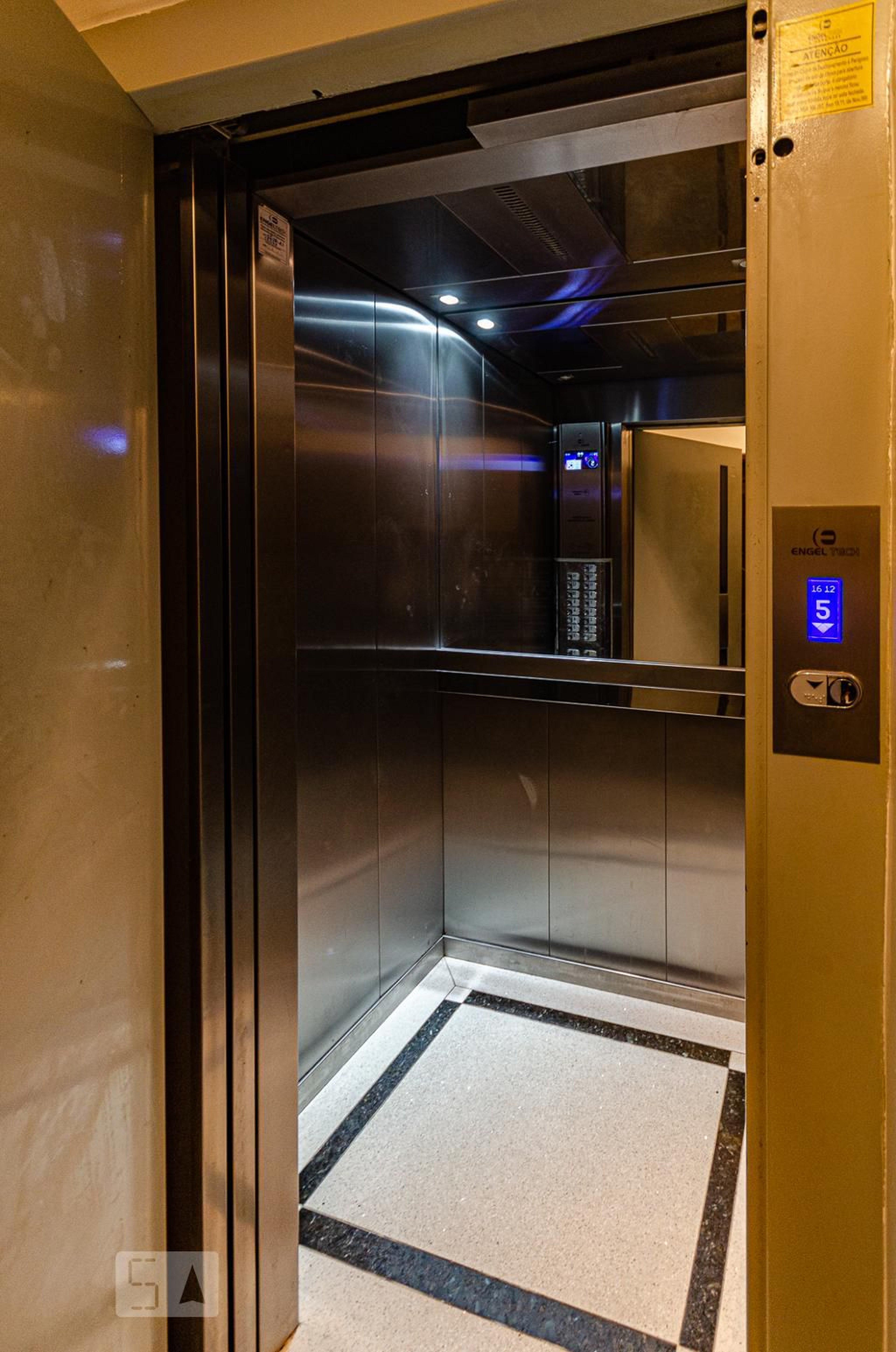 Elevador - Baia Azul