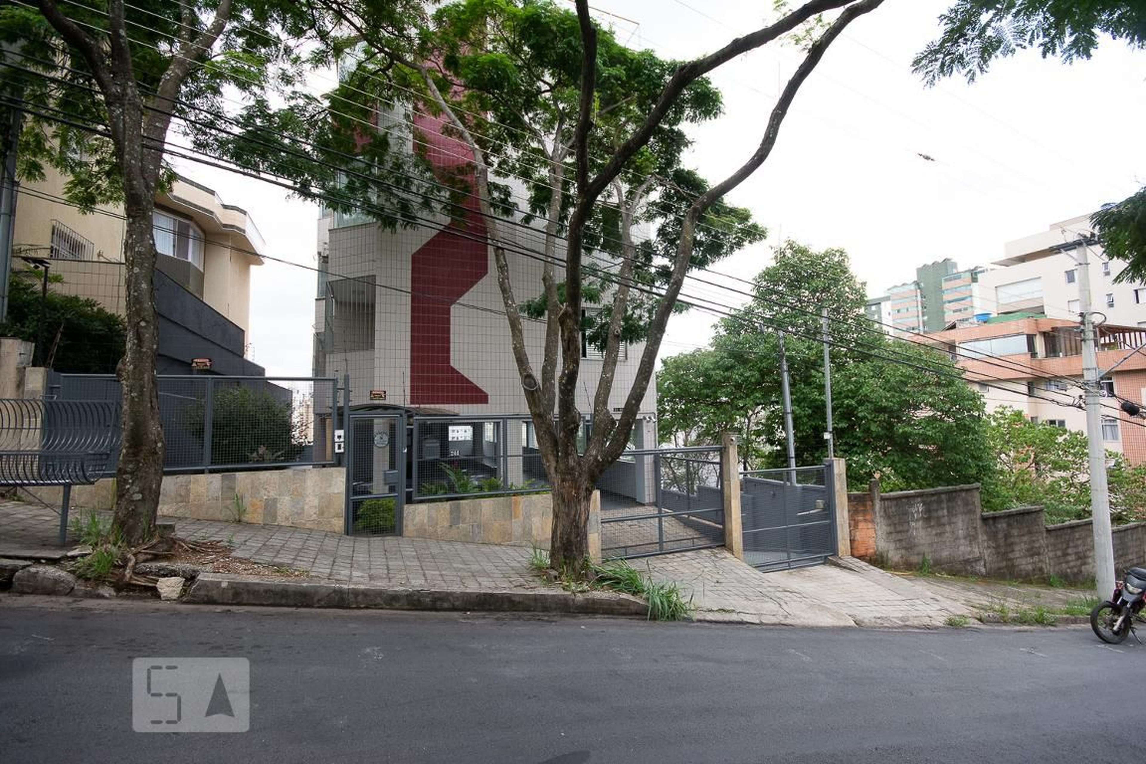 Fachada Condomínio em Avenida Protásio de Oliveira Penna, 244