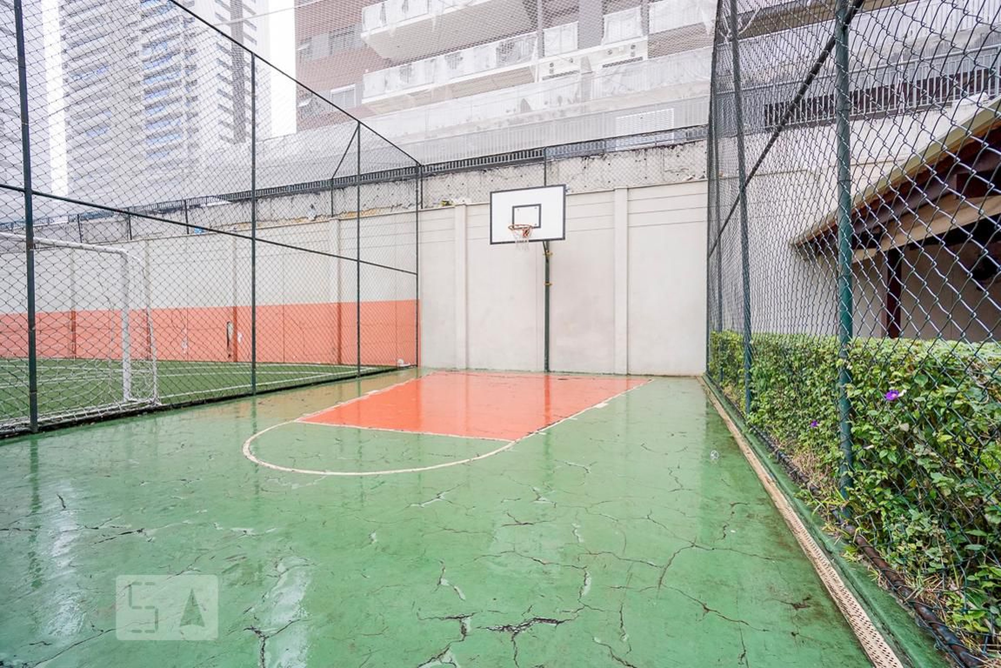 Quadra poliesportiva - Quality House