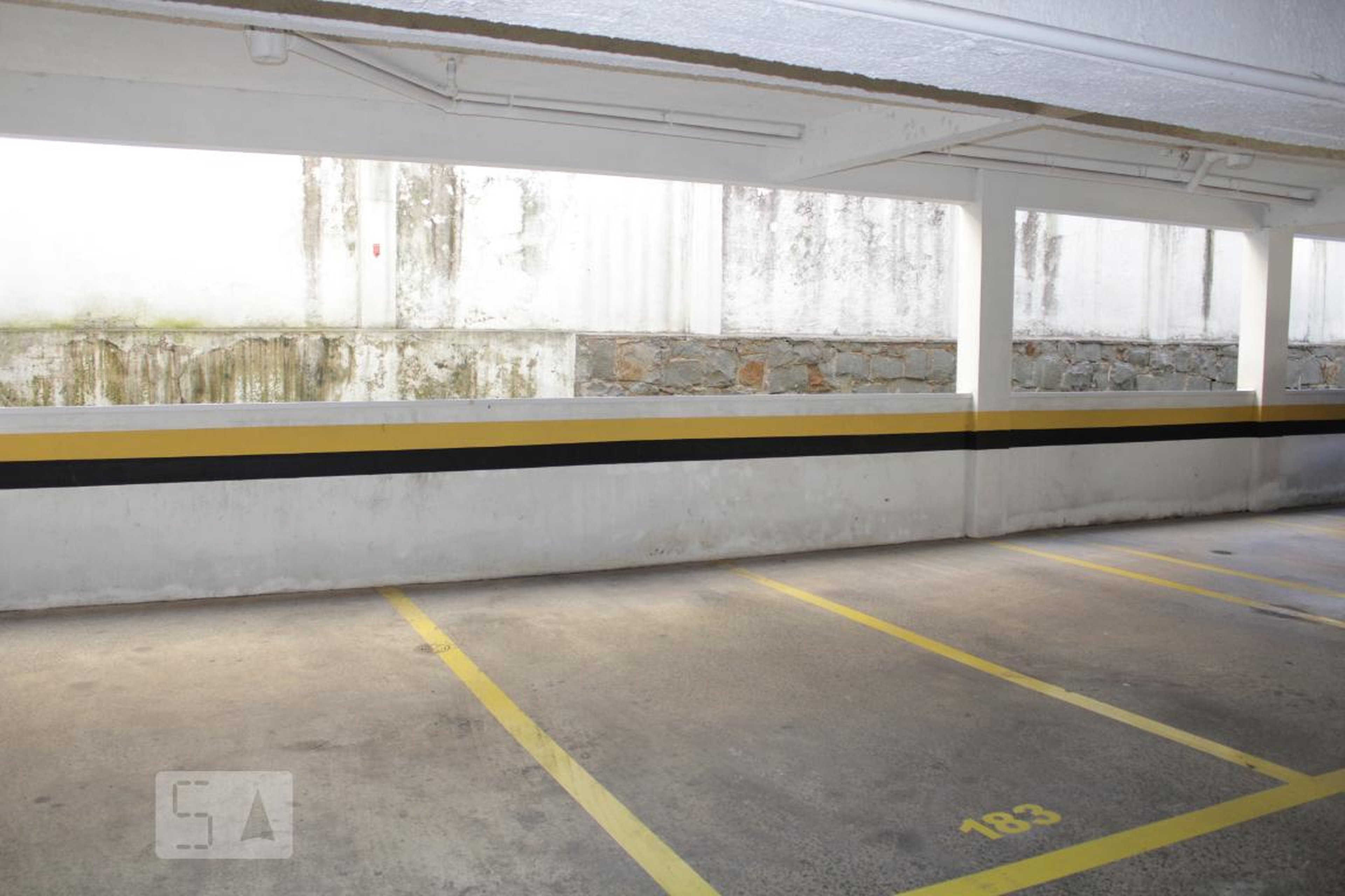 Estacionamento - Colina Maggiore
