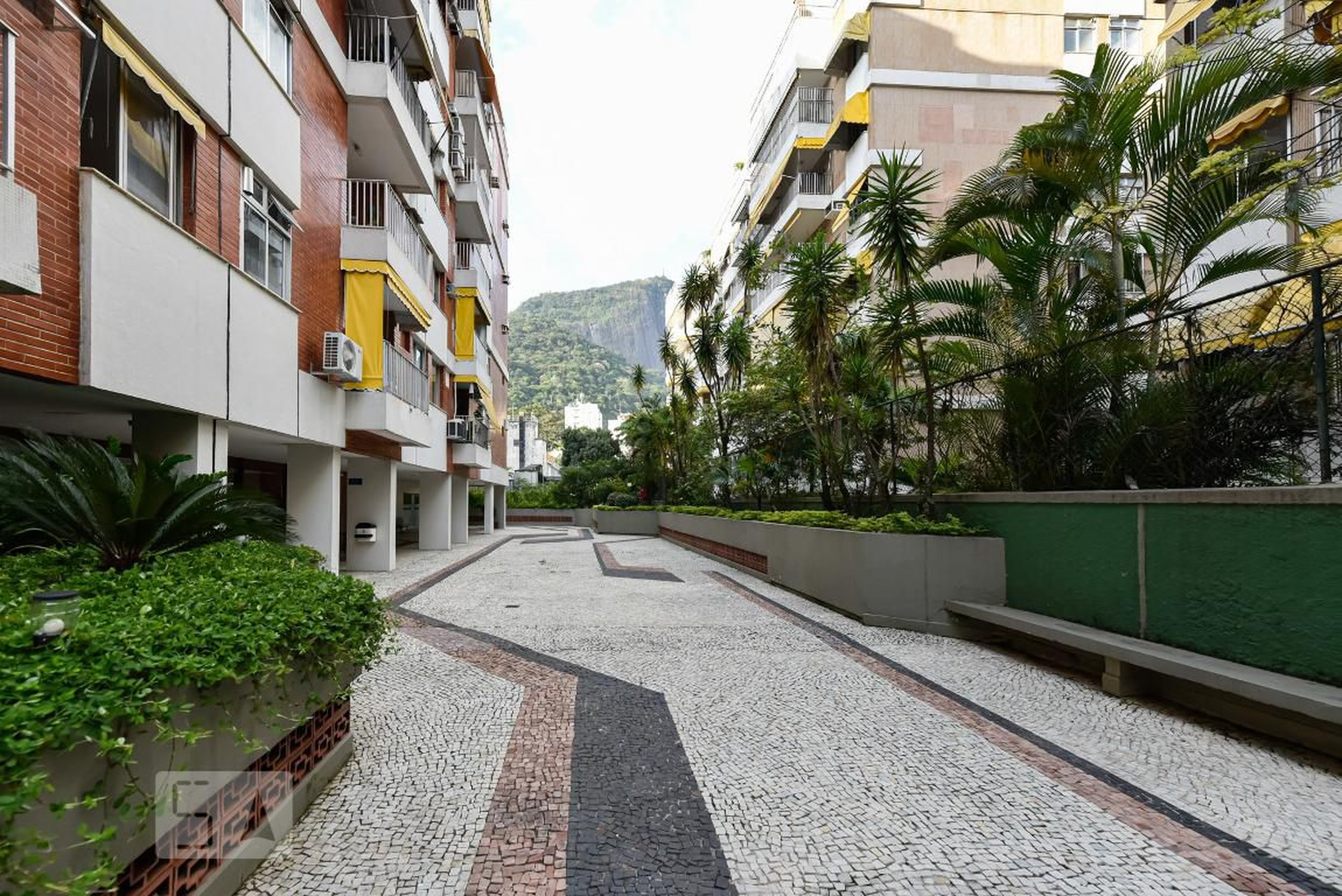 Área comum - Piazza Del Bosco