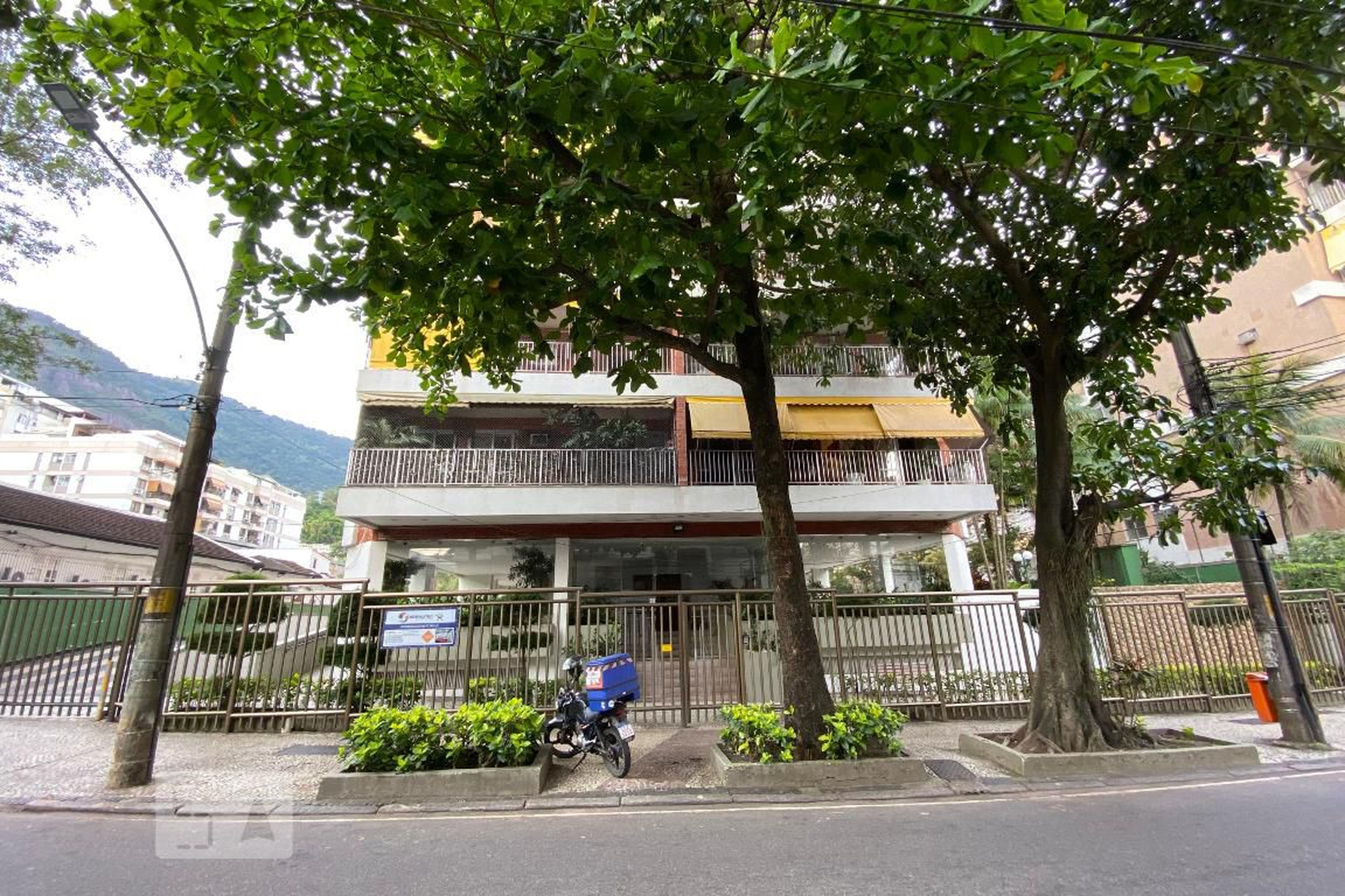 Fachada Condomínio Piazza Del Bosco