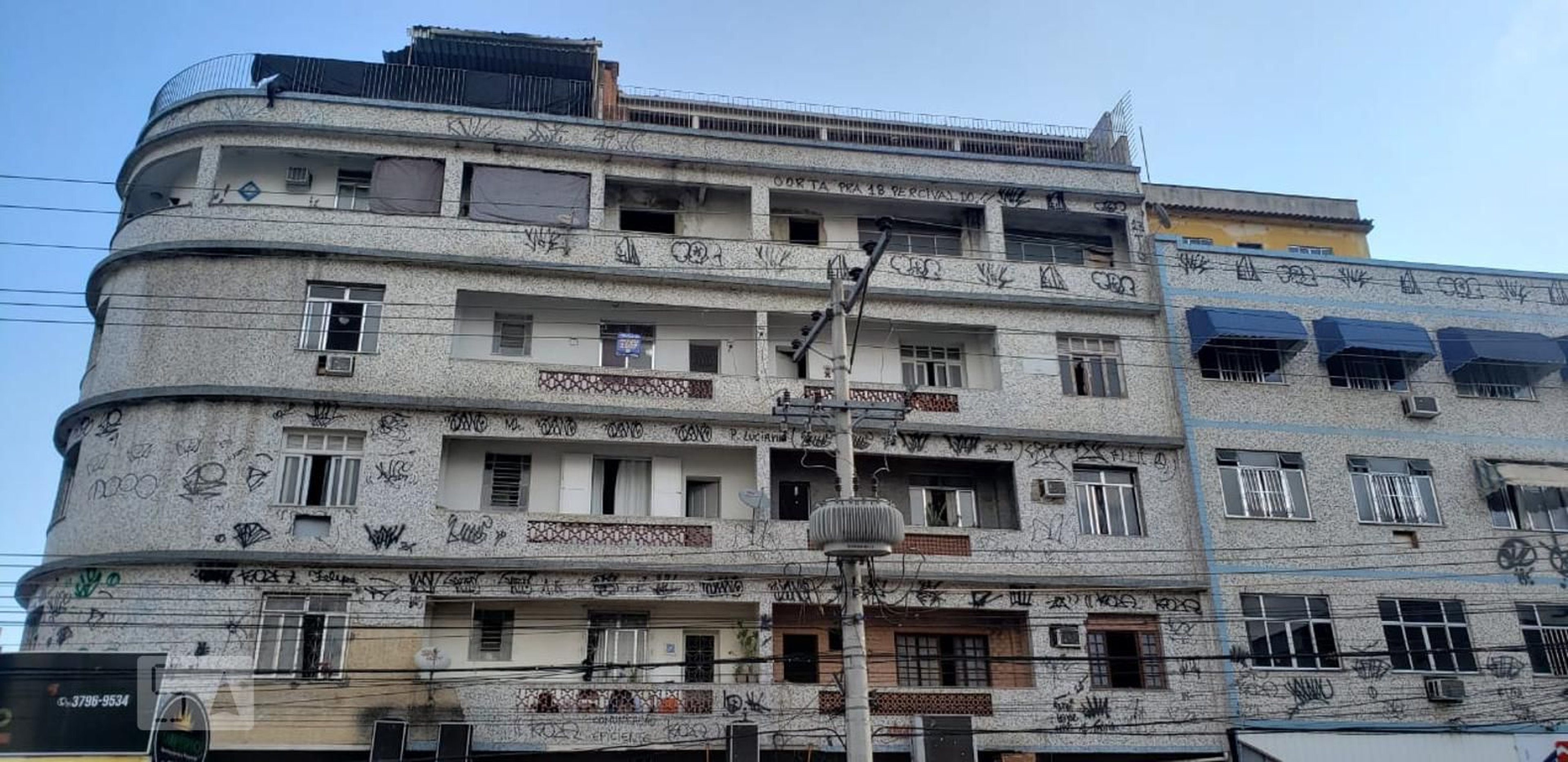 Fachada Condomínio em Avenida Braz de Pina, 1421