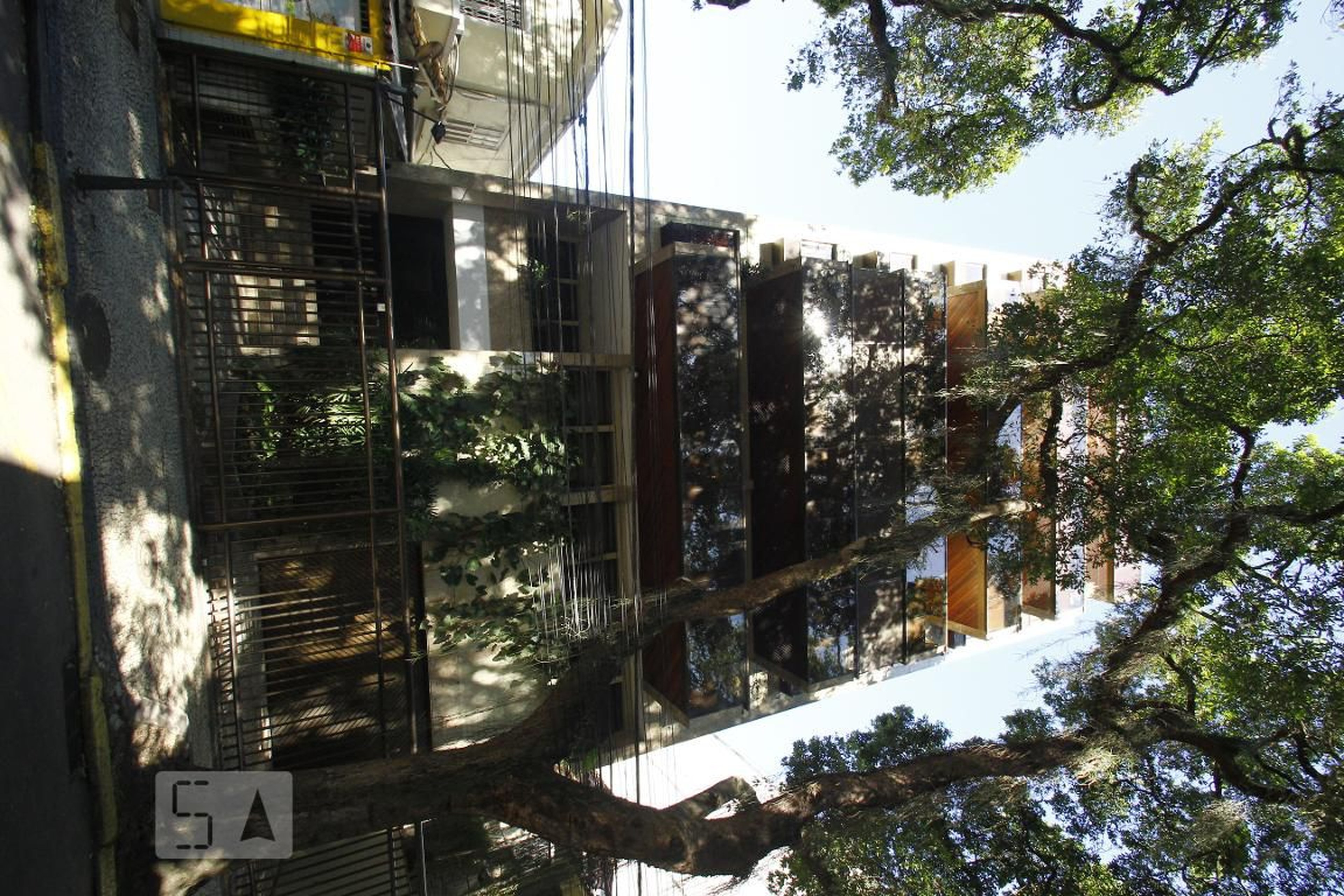 Fachada do Prédio Condomínio em Rua Barão de Lucena, 43