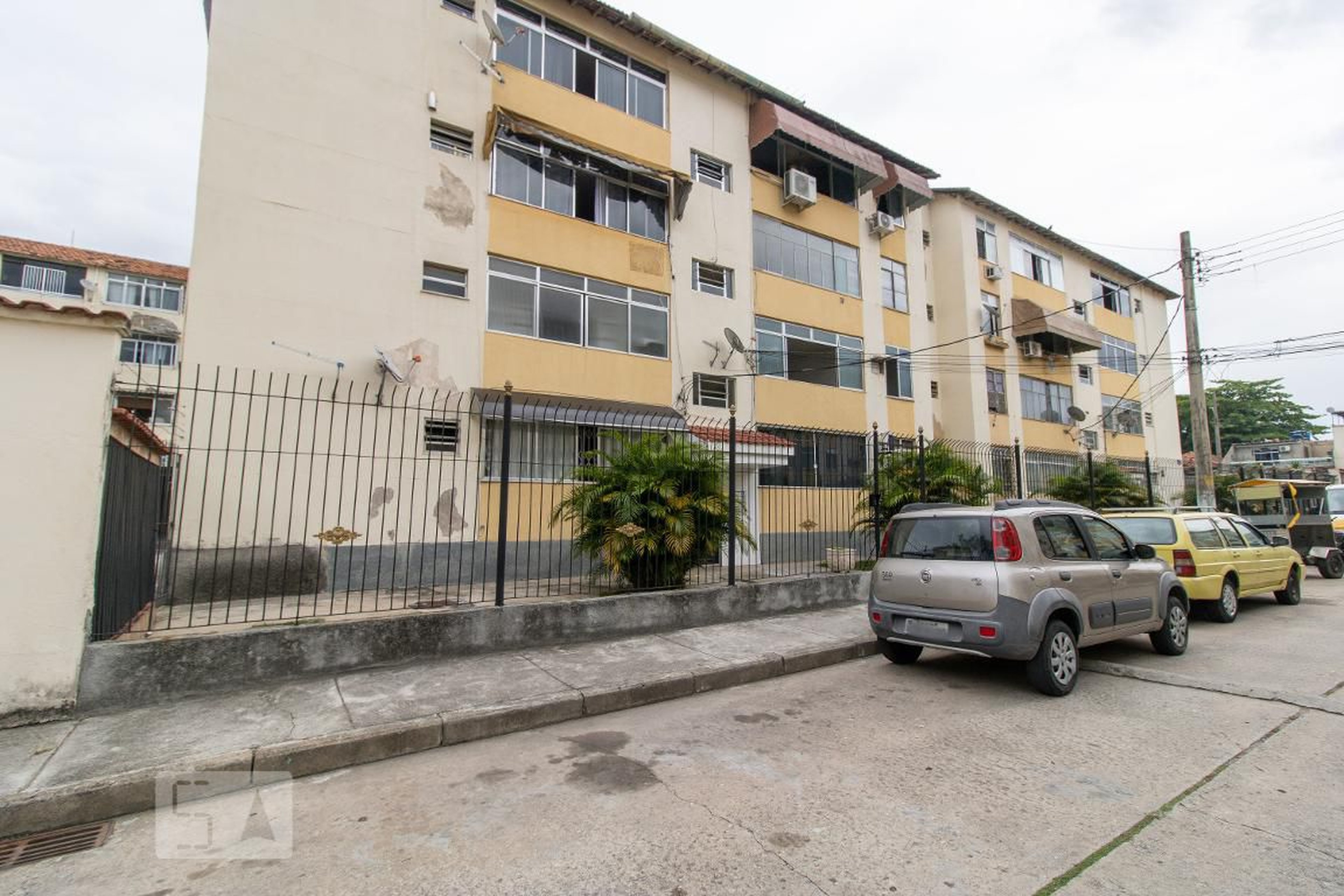 Fachada Condomínio em Rua São Boaventura Tolomei, 111