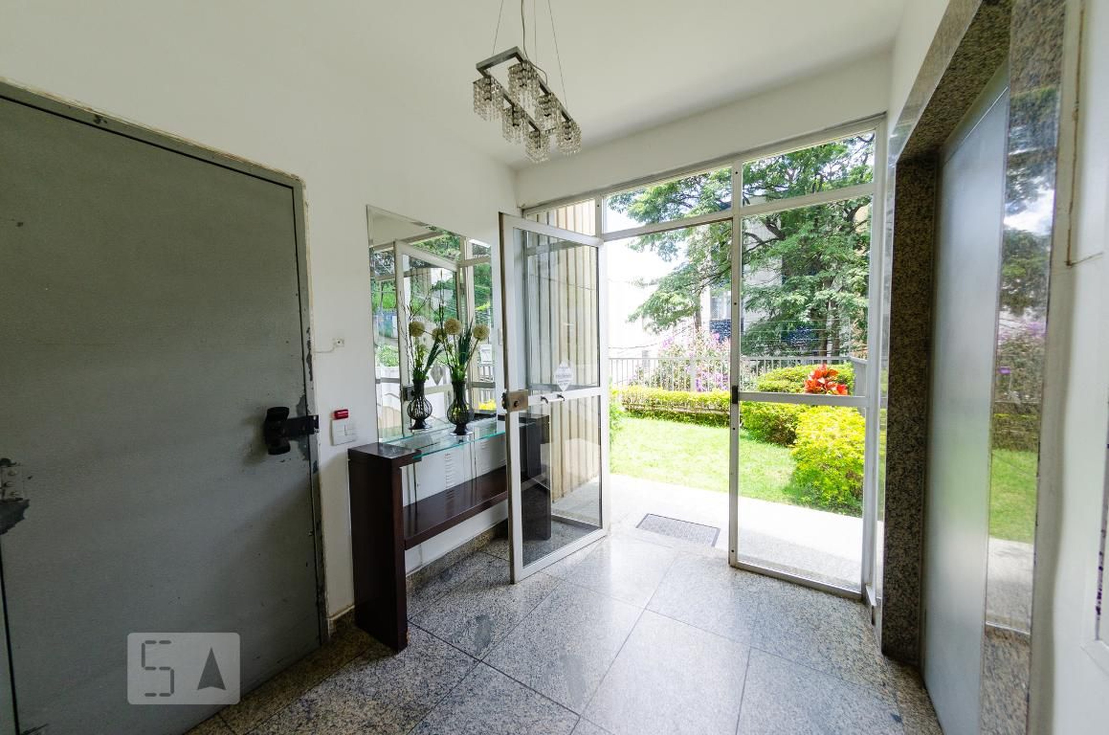 Hall de entrada - Edifício Pinhon