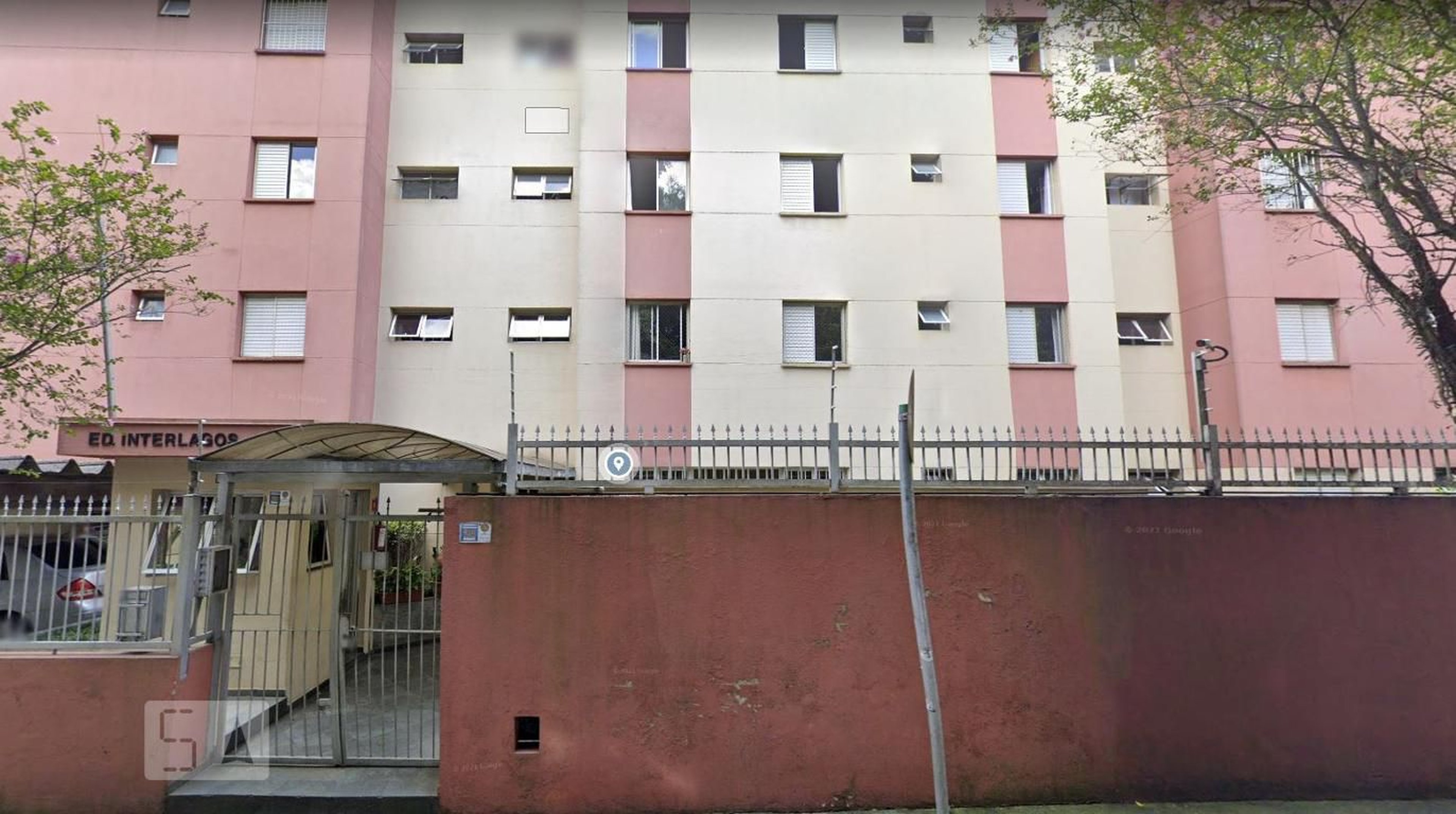 Fachada do Condomínio Edifício Interlagos