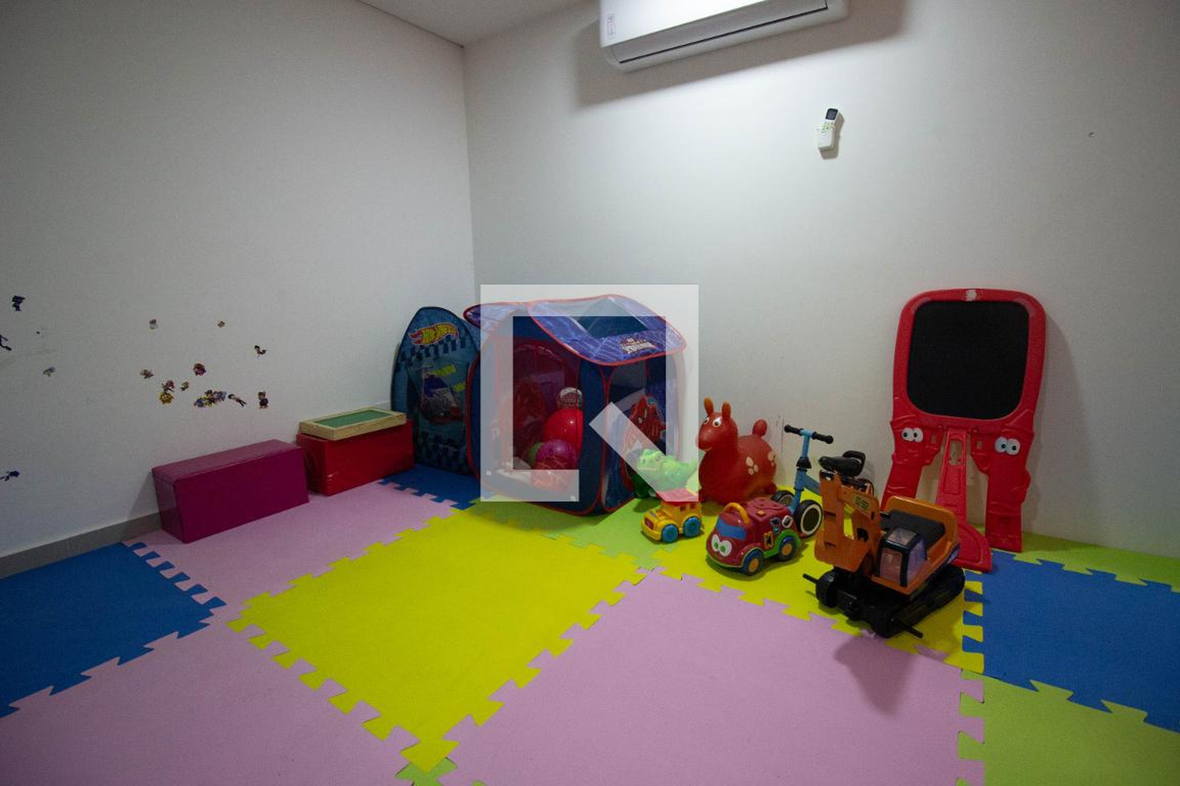 Brinquedoteca - J330