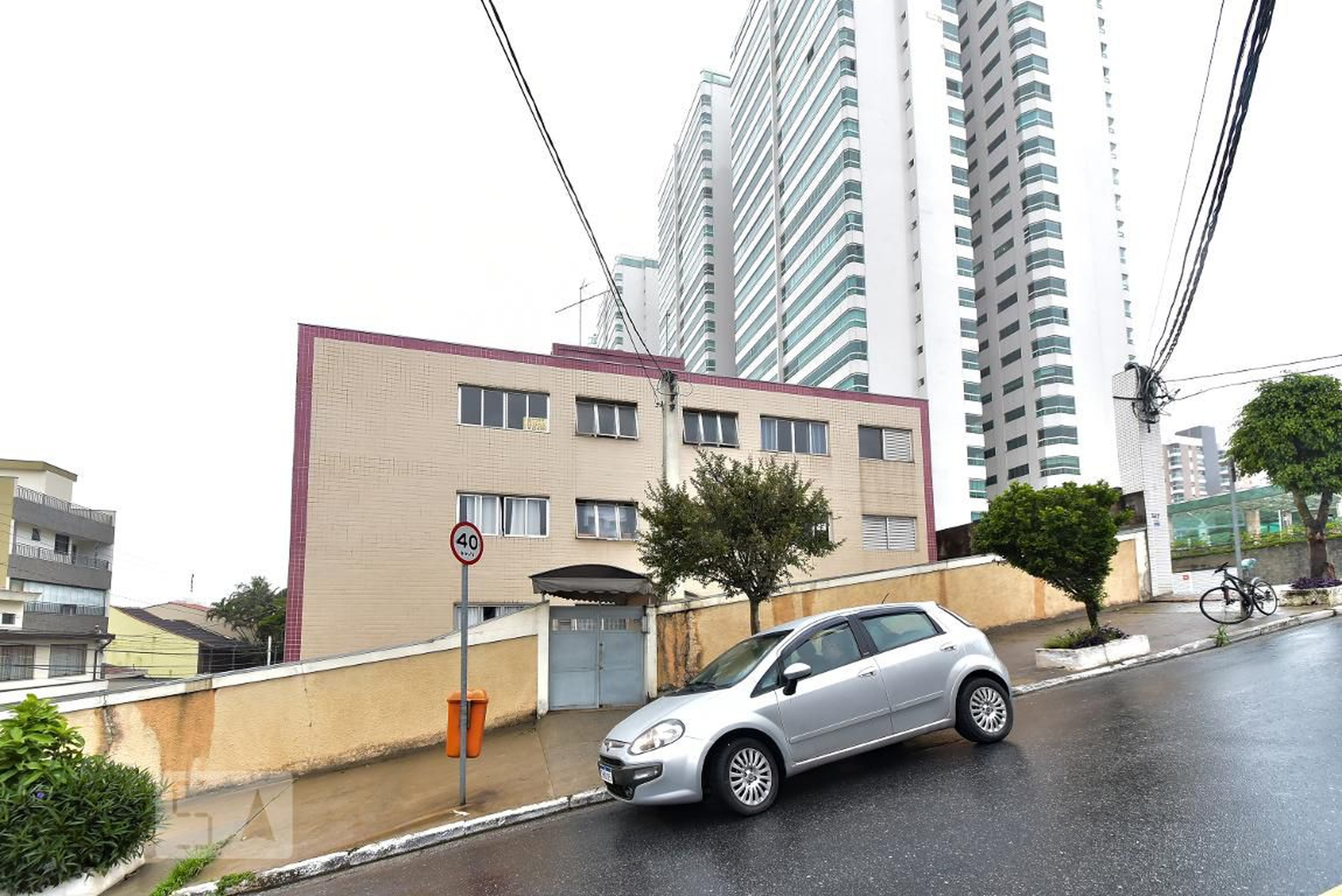 Fachada do Condomínio Condomínio em Rua Continental, 633