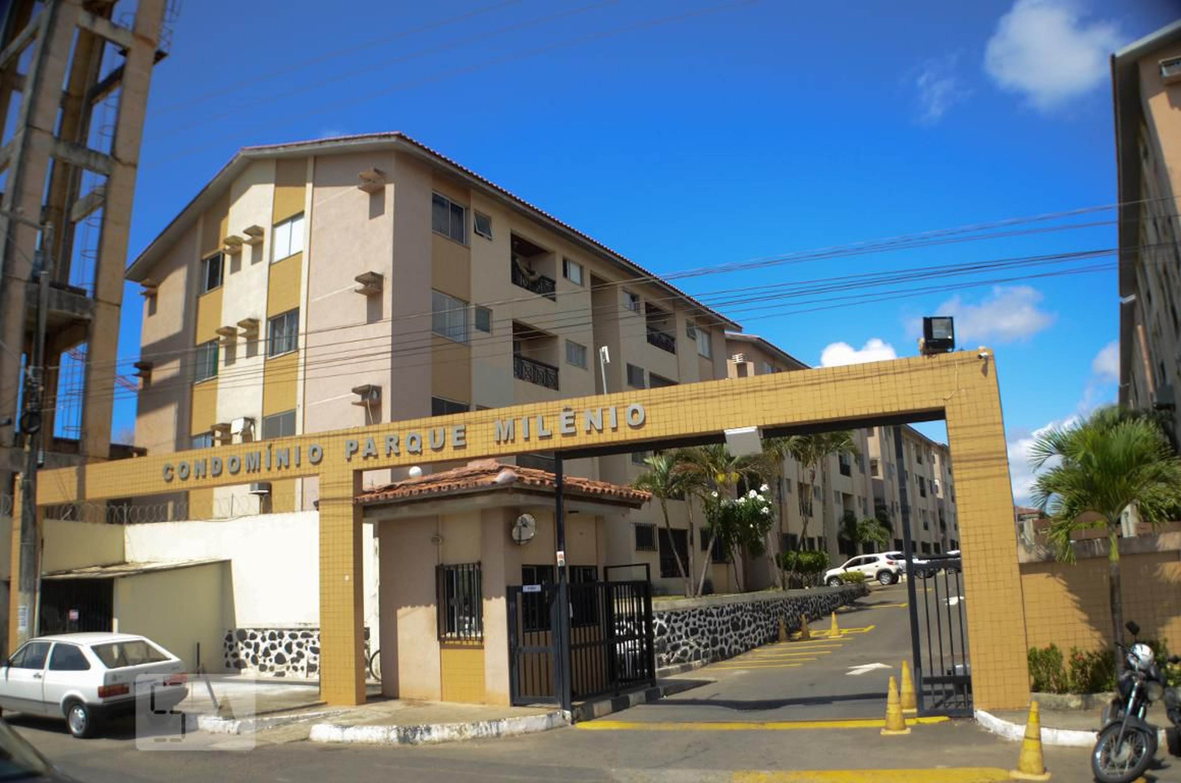 Fachada do Condomínio Condomínio Parque Millenium