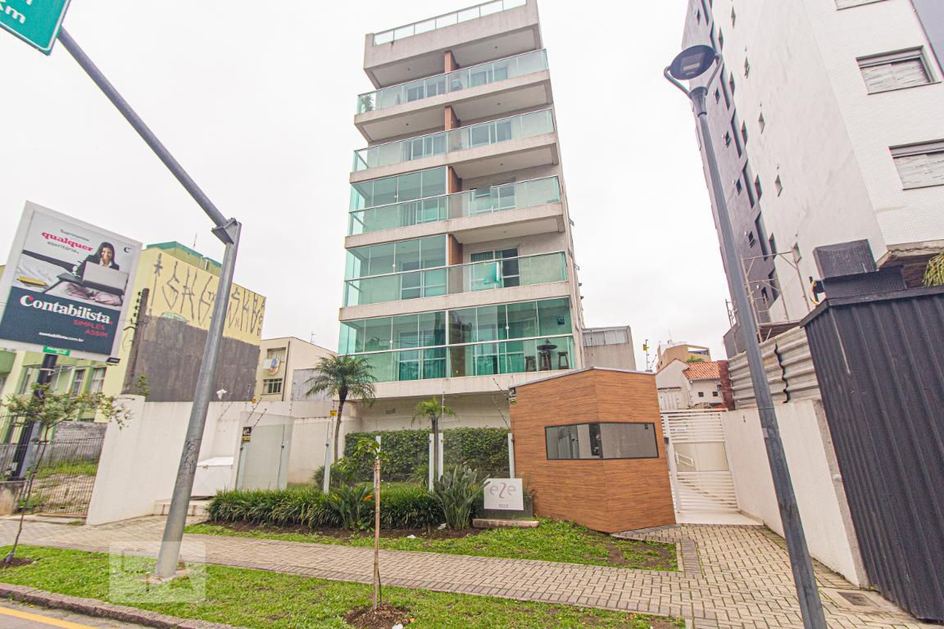 Fachada do Condomínio Condomínio Eze Residencial